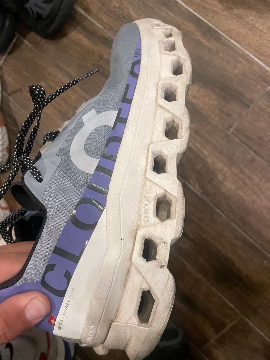 옴 런닝 클라우드 몬스터 285 상품이미지5