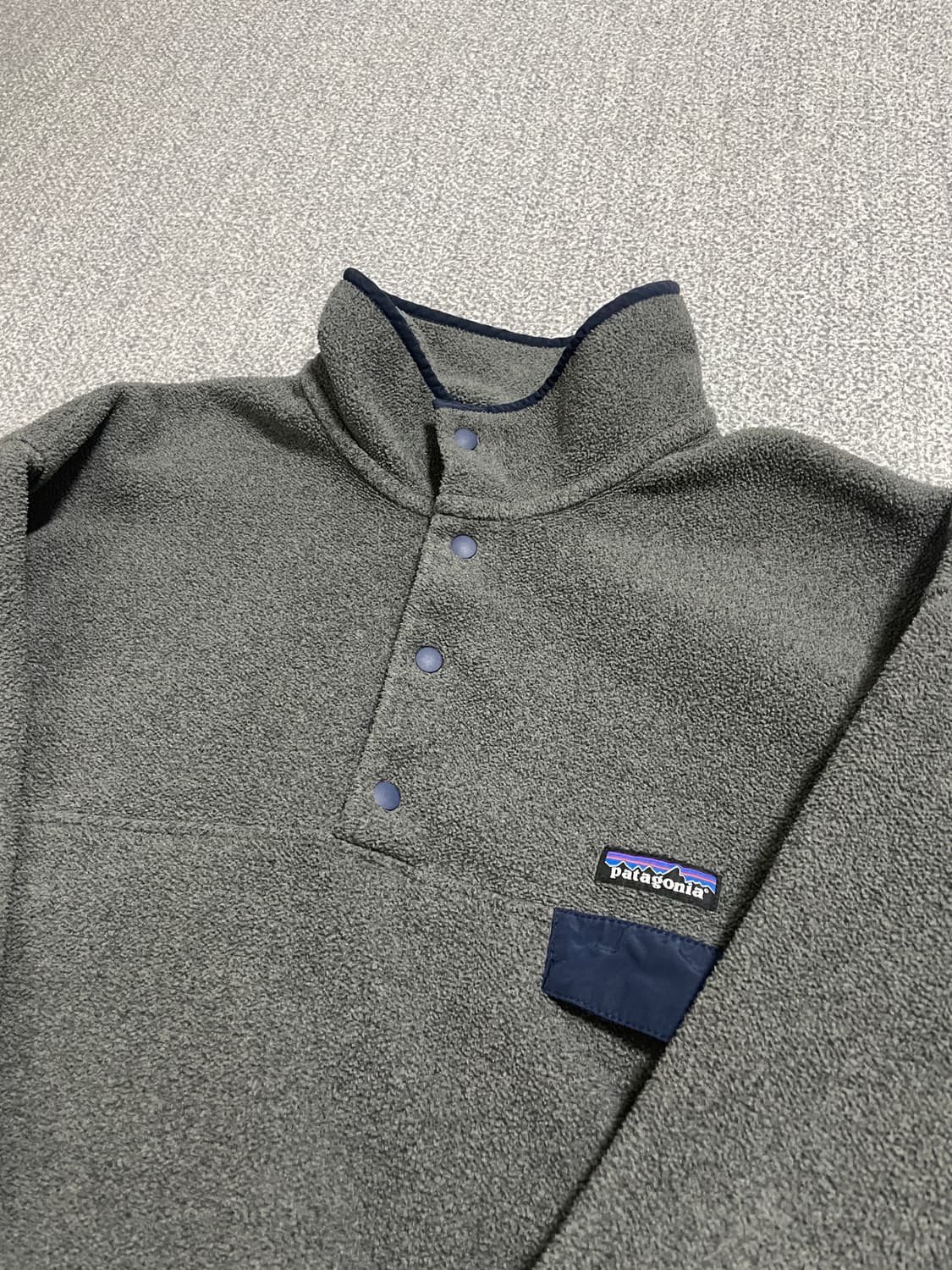[L] 파타고니아 신칠라 니켈 회색 플리스 스냅티 풀오버 아노락 상품이미지2