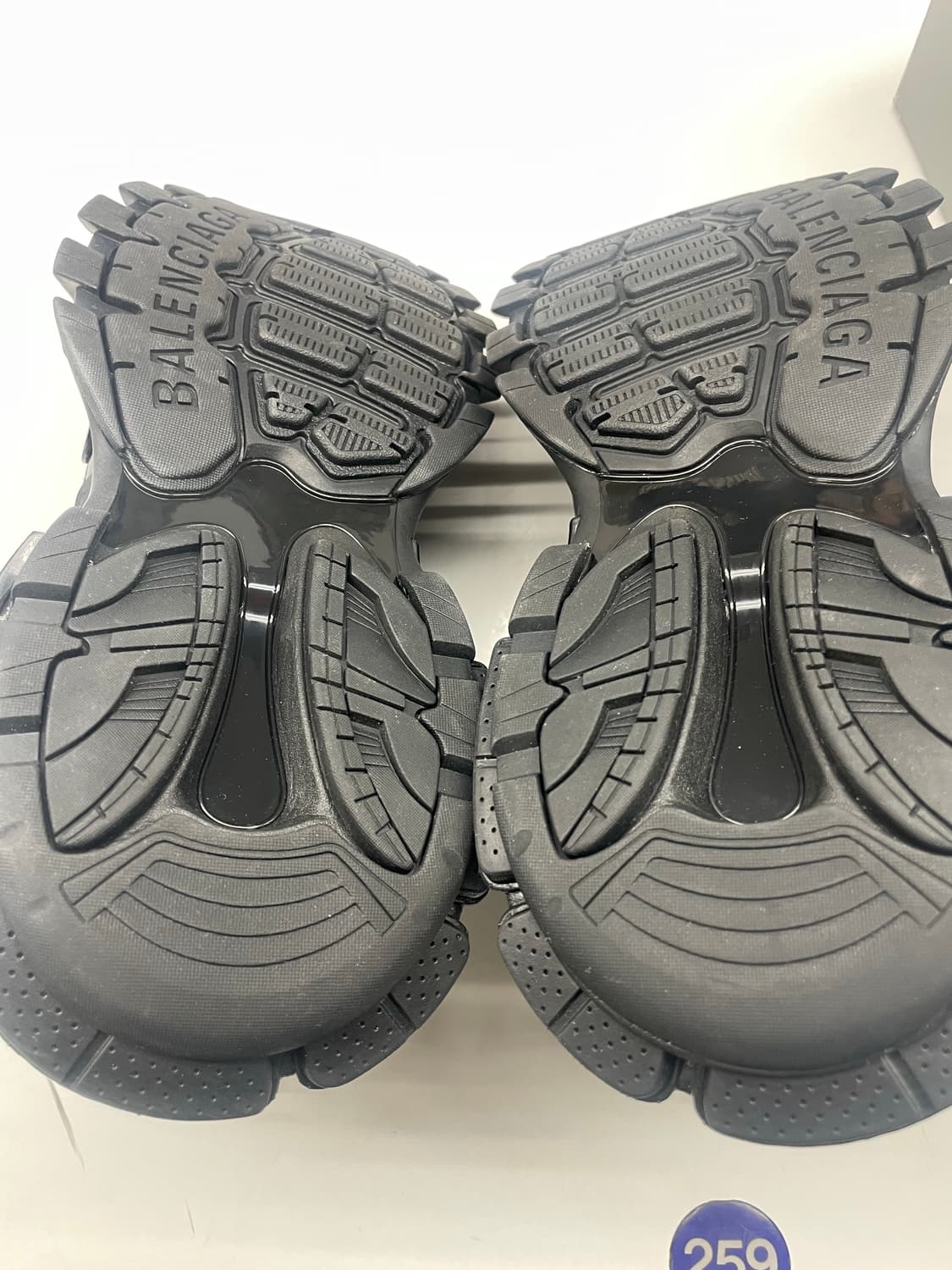 발렌시아가 트랙슈즈 트리플 블랙 상품이미지3