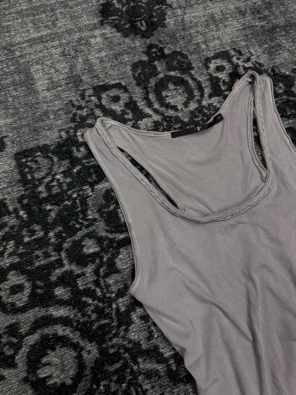 No id 00s distressed sleeveless 상품이미지2
