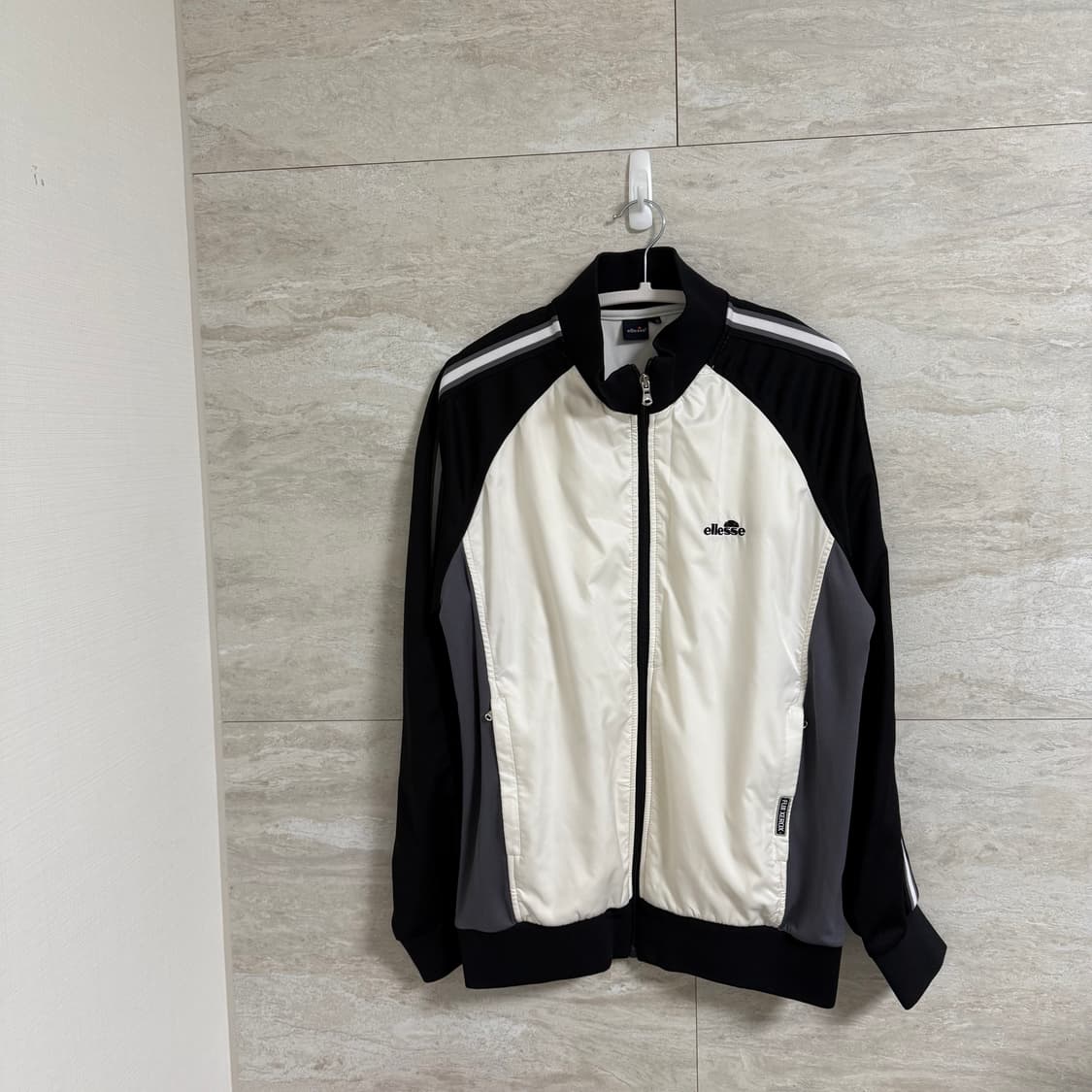 ellesse 집업 상품이미지2