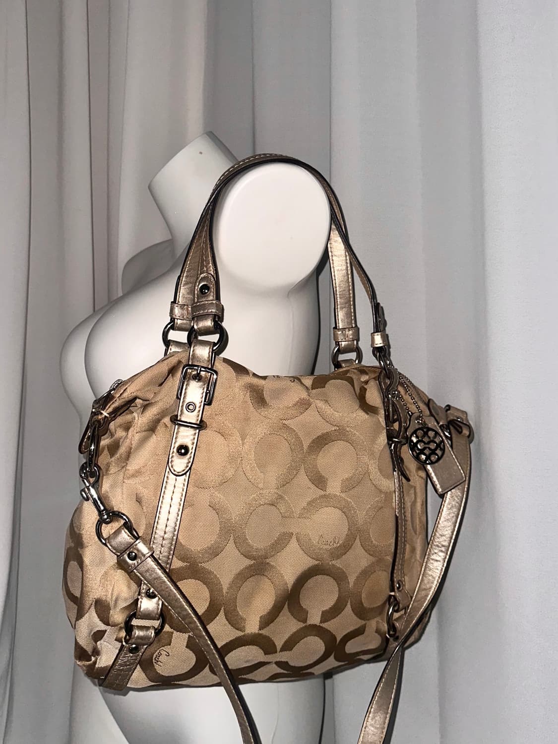 코치 빈티지 베이지골드 숄더백 상품이미지1