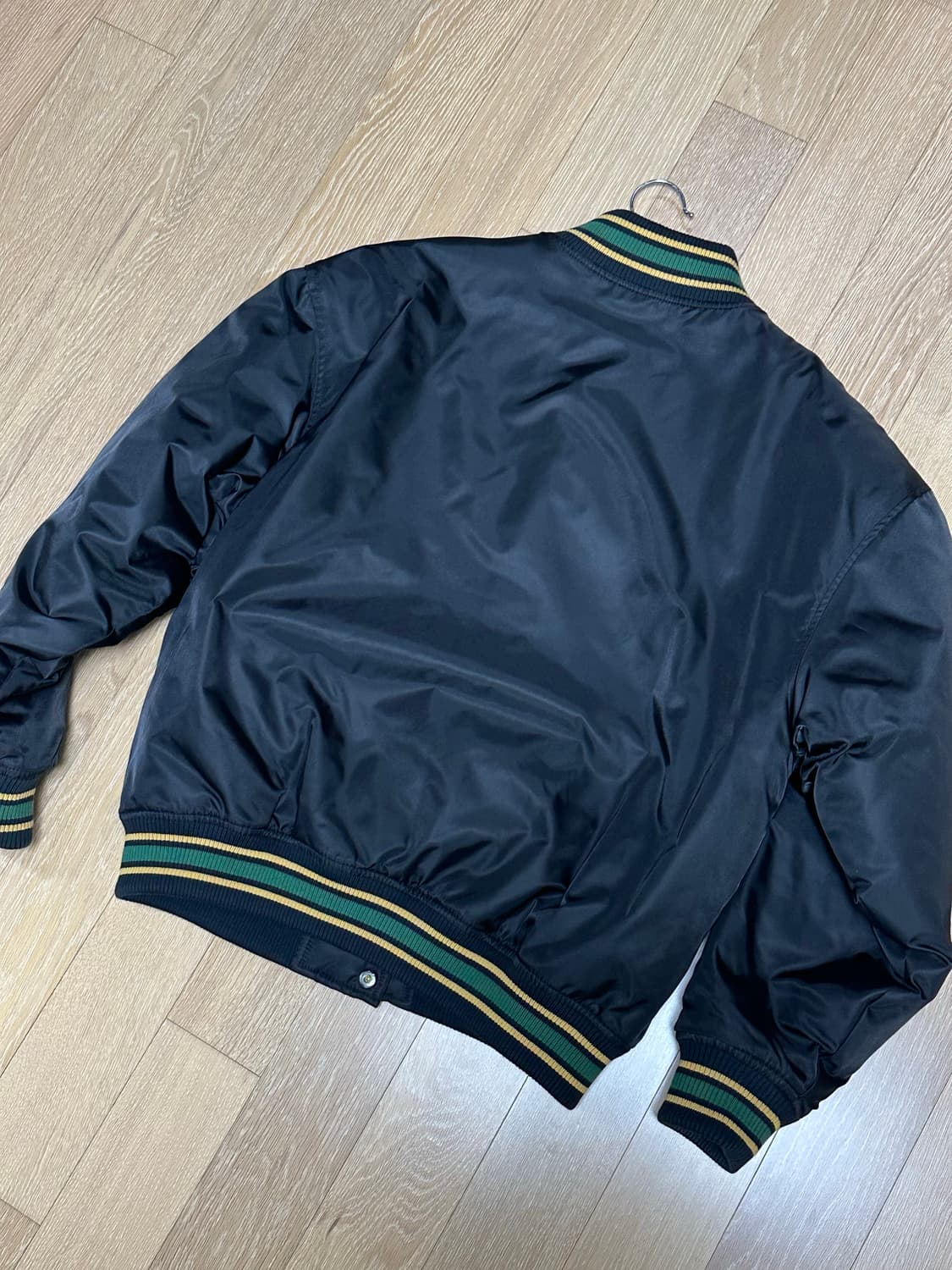 슈프림 미첼앤네스 카모 바시티 블랙 s사이즈 상품이미지2