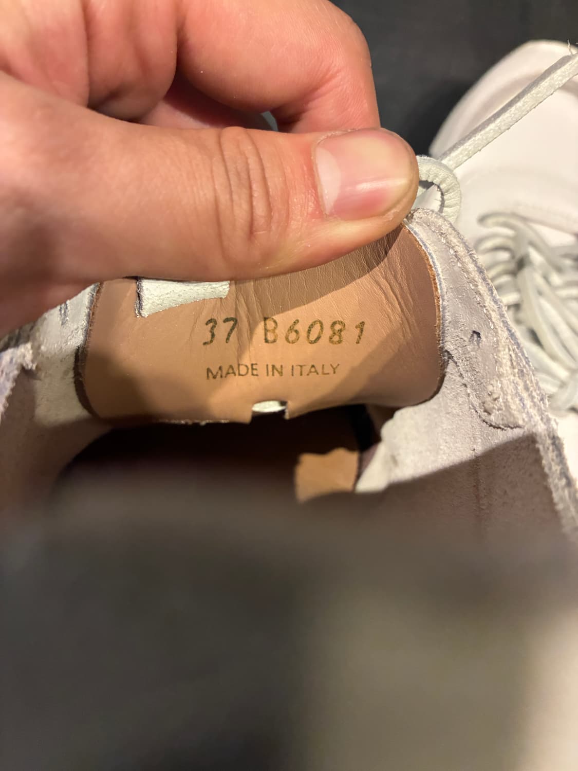 37/240) 부테로 카레라 가죽 스니커즈 상품이미지4