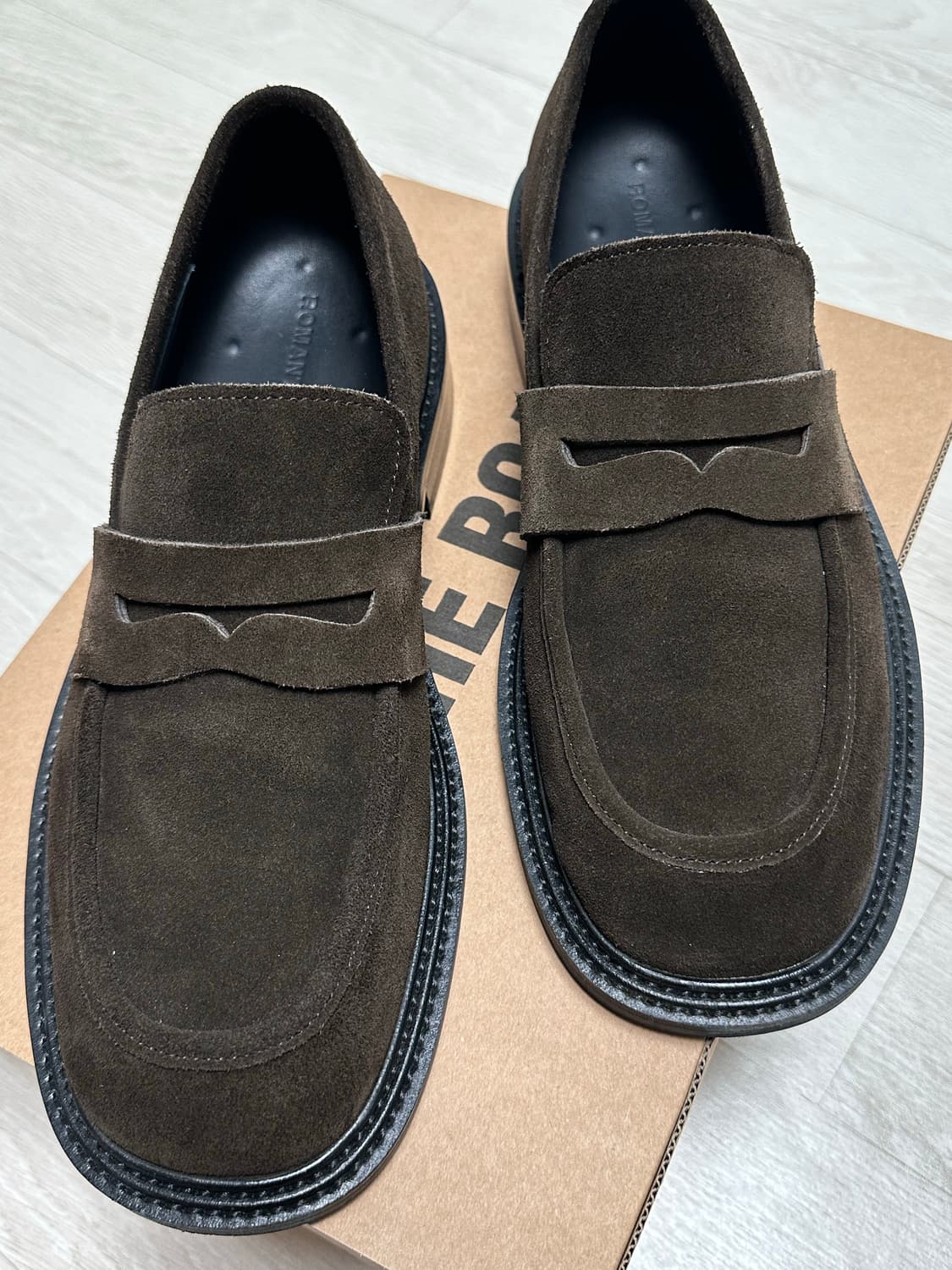 로맨틱무브 뉴 미니멀 로퍼  (리얼브라운 스웨이드) 265 / 박스x 상품이미지2