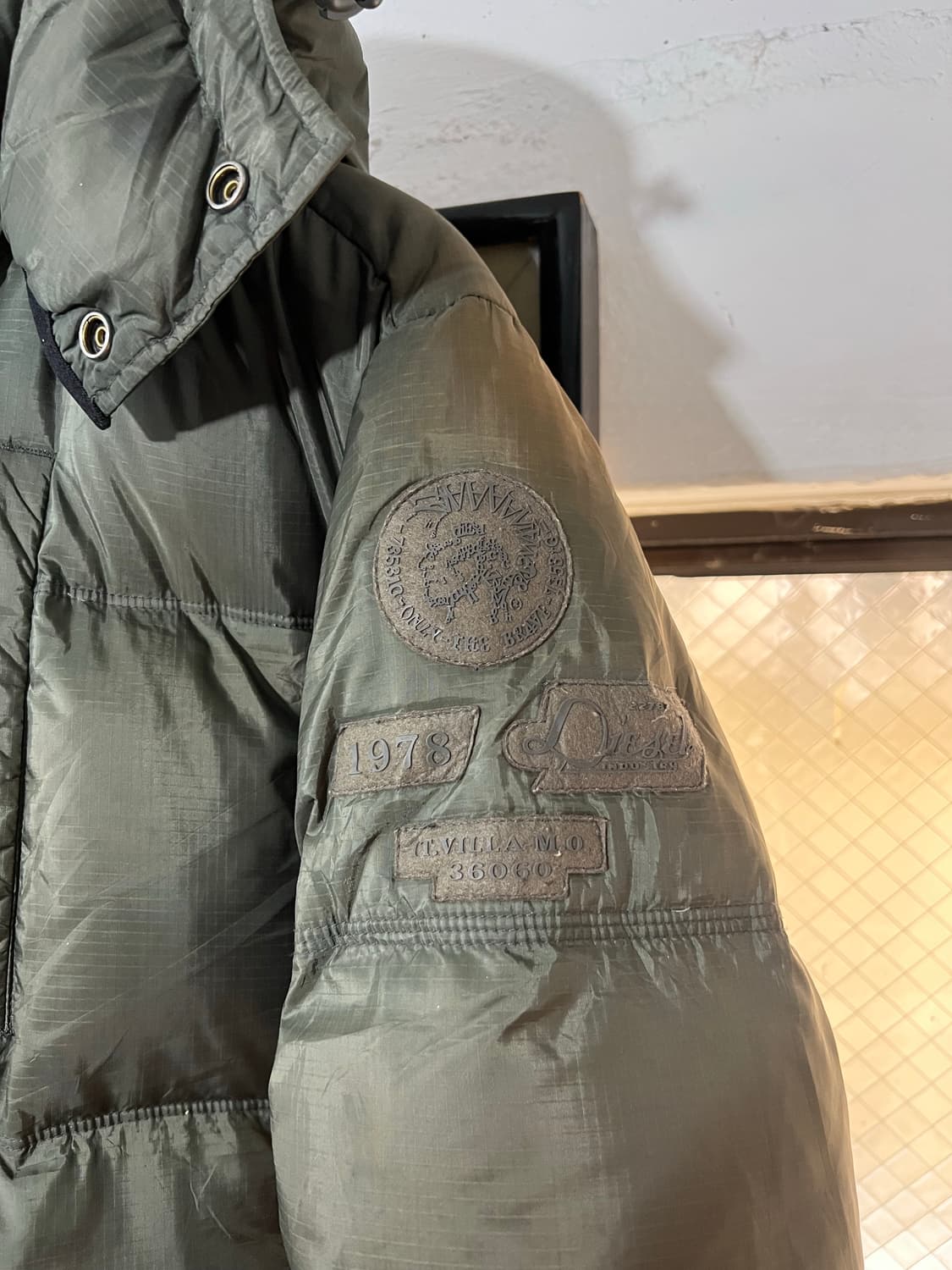 디젤 카키 구스다운 파카 상품이미지3