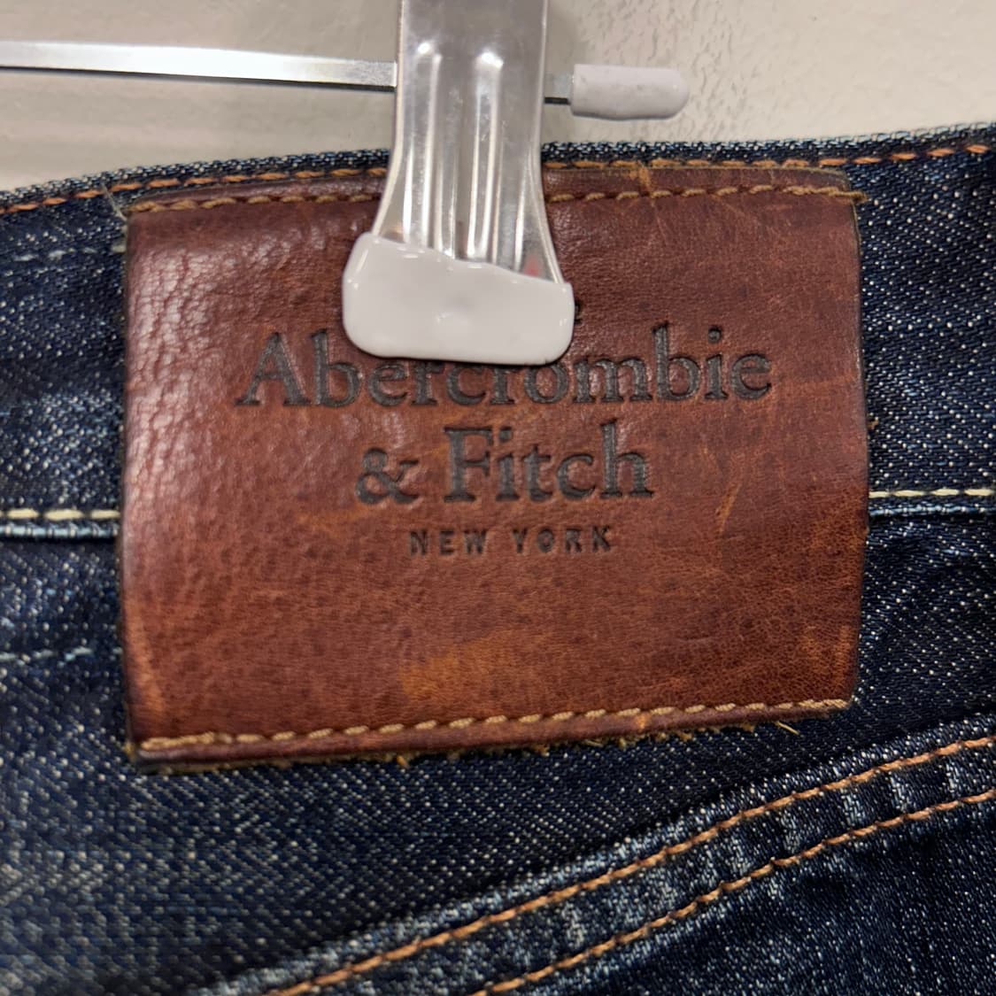 아베크롬비 앤 피치 레귤러핏 버튼플라이 데님팬츠 상품이미지5