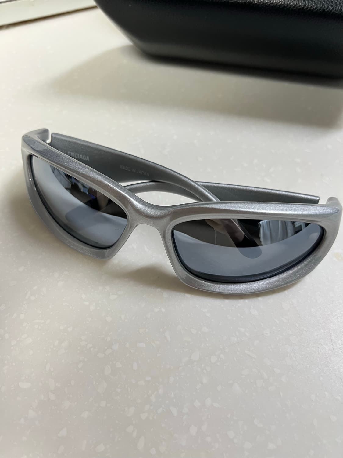 발렌시아가 스위프트 오발 선글라스 실버 상품이미지1