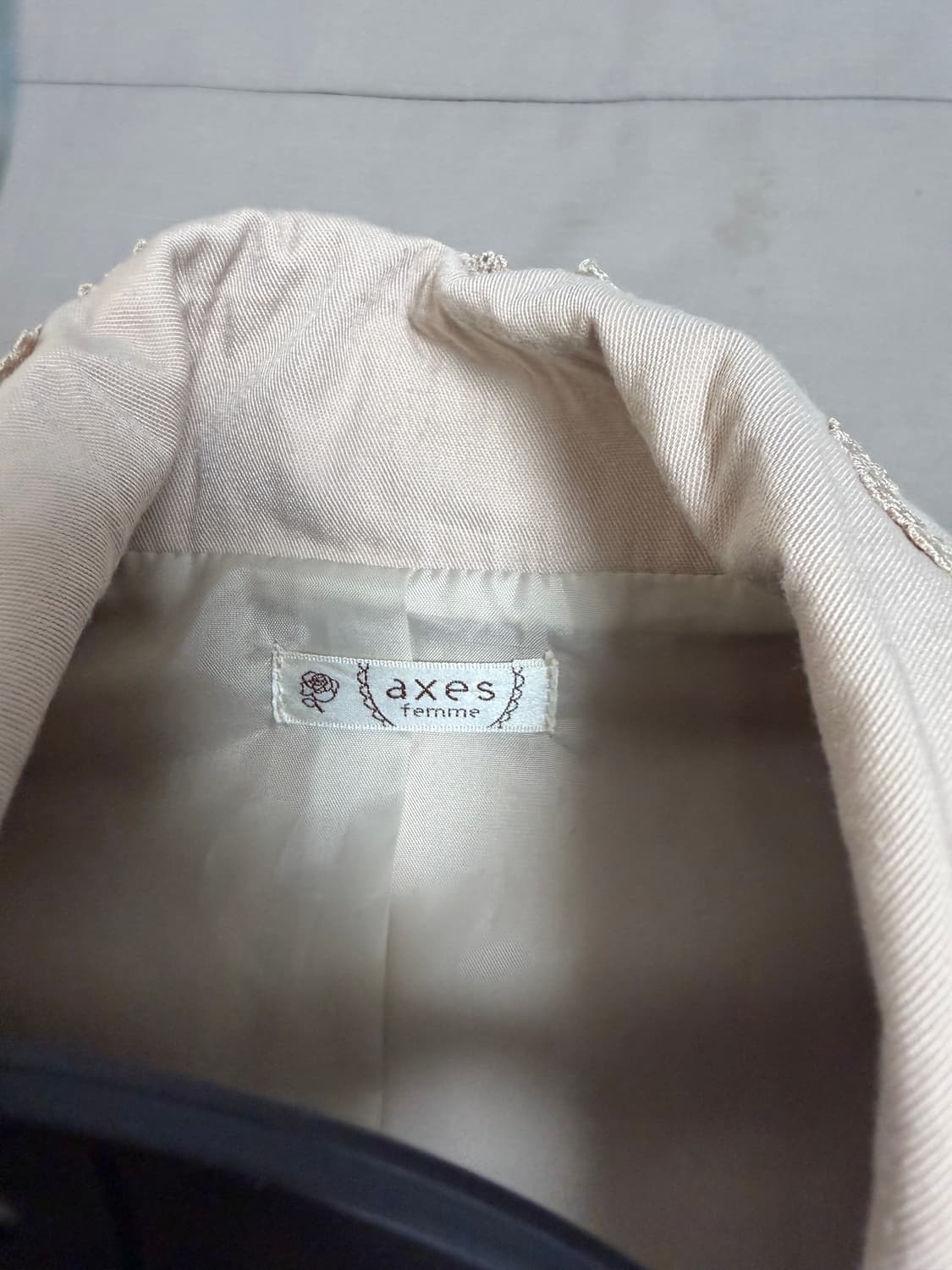 엑시즈팜 레이스 핑크 하치 자켓 상품이미지3