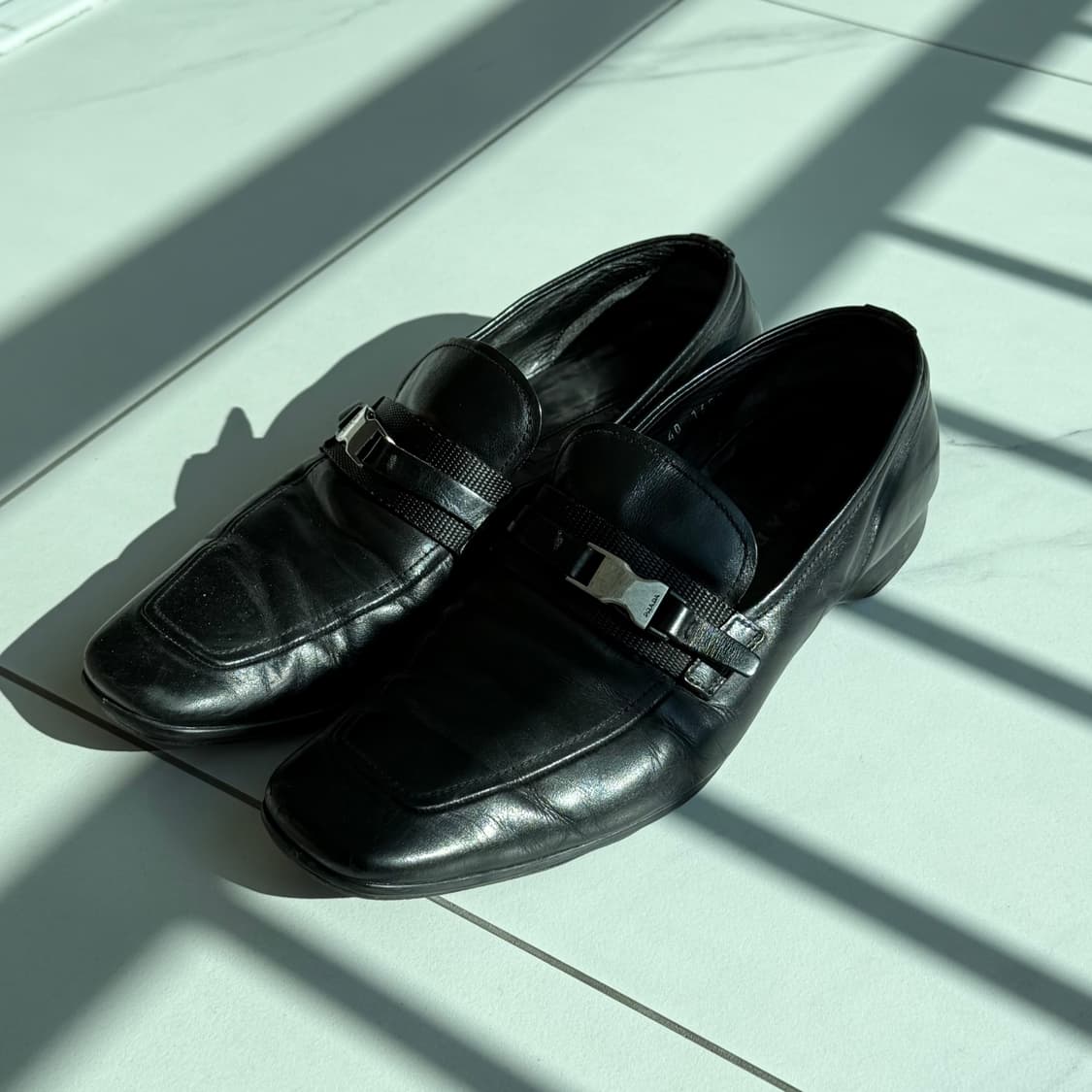 프라다 스포츠 버클 로퍼 7 상품이미지1