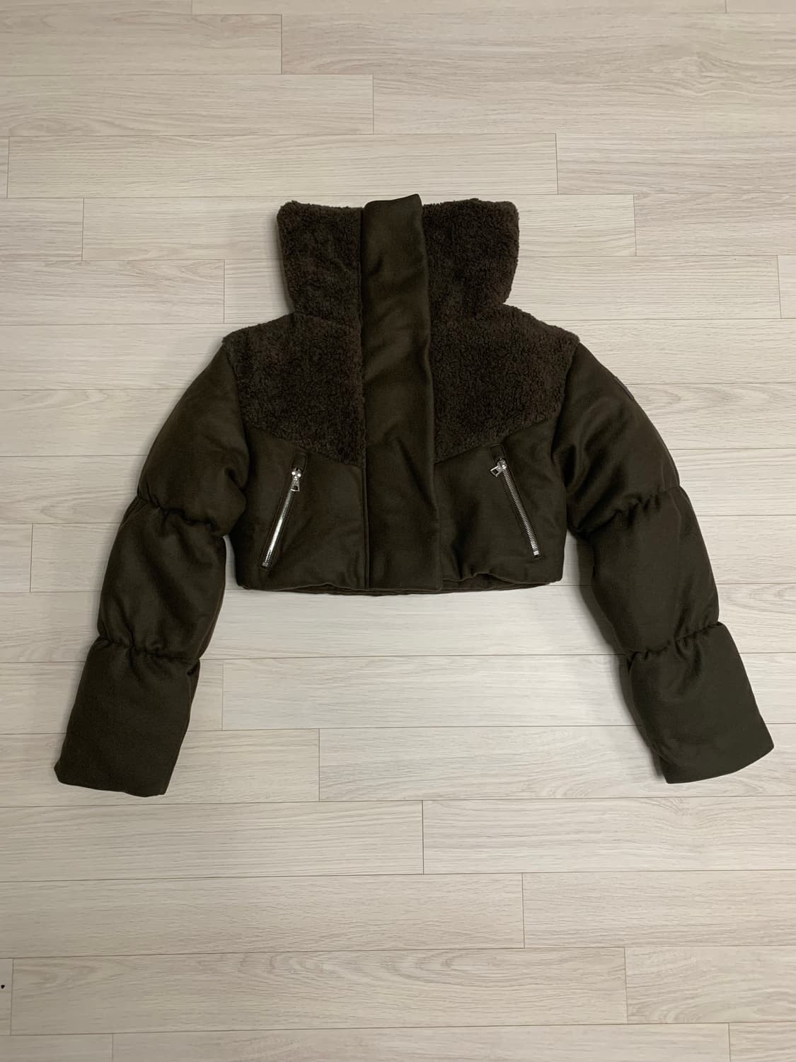 알로 요가 크롭 푸퍼 자켓 상품이미지2