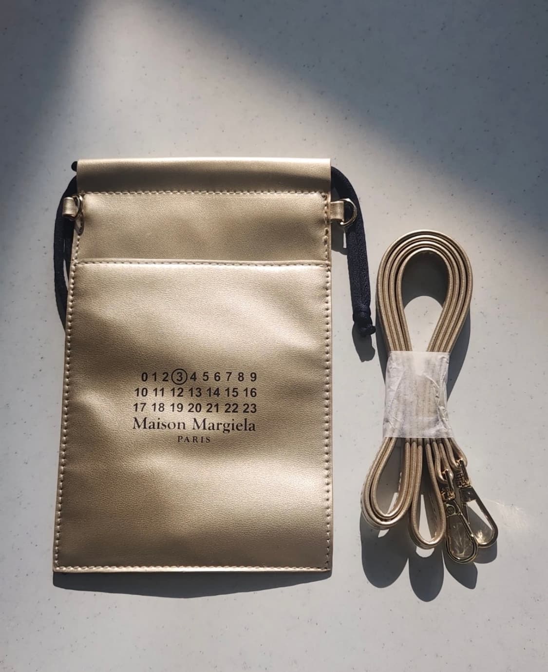 (새제품) 메종 마르지엘라 골드 파우치백 + 재즈클럽 향수 세트 🥇 상품이미지1