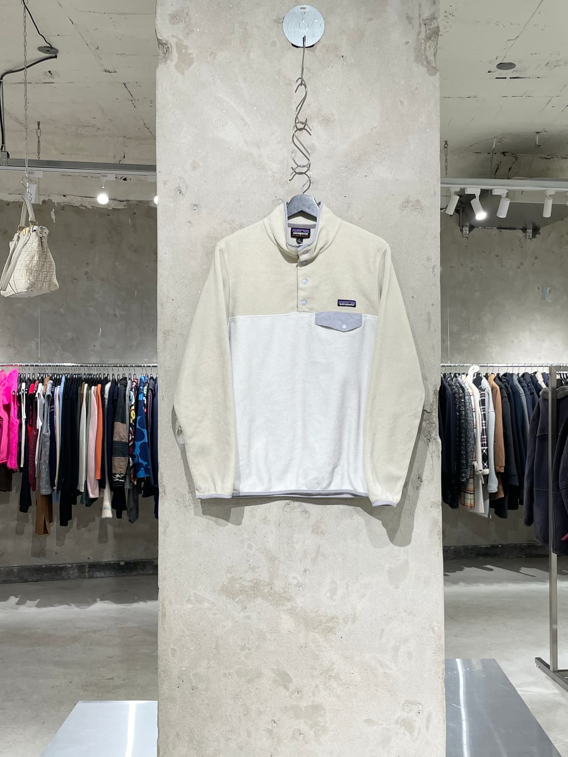 파타고니아 우먼 베이지 앤 화이트 스냅-T 플리스 상품이미지1