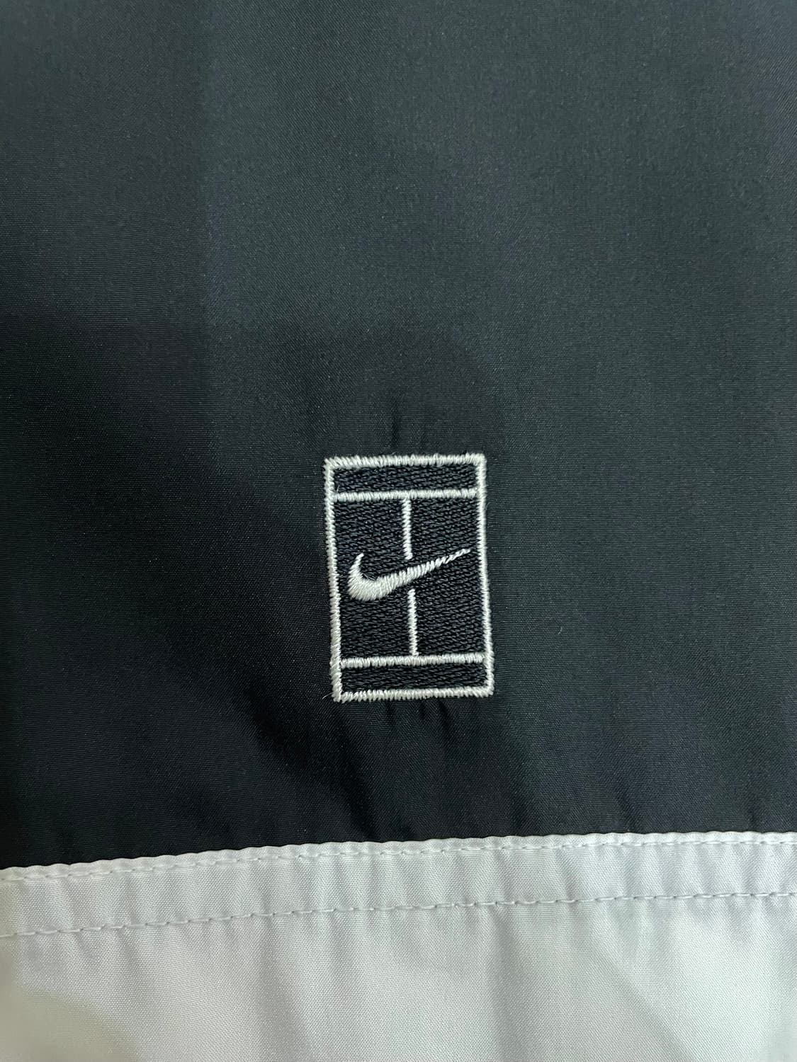 나이키 테니스로고 올드스쿨 바람막이 블랙 상품이미지5