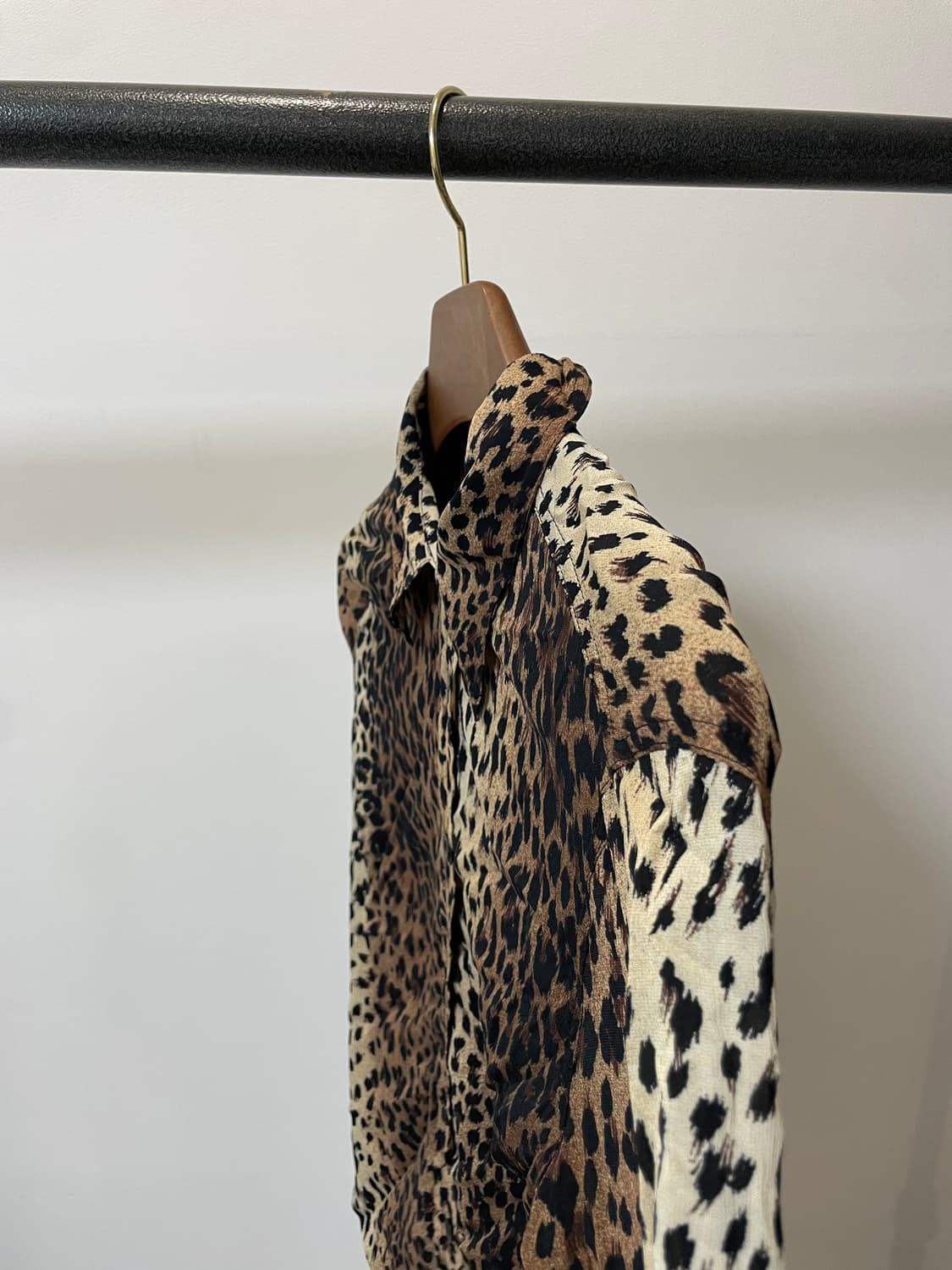 90s Moschino Jeans 레오파드 패턴 셔츠 상품이미지2