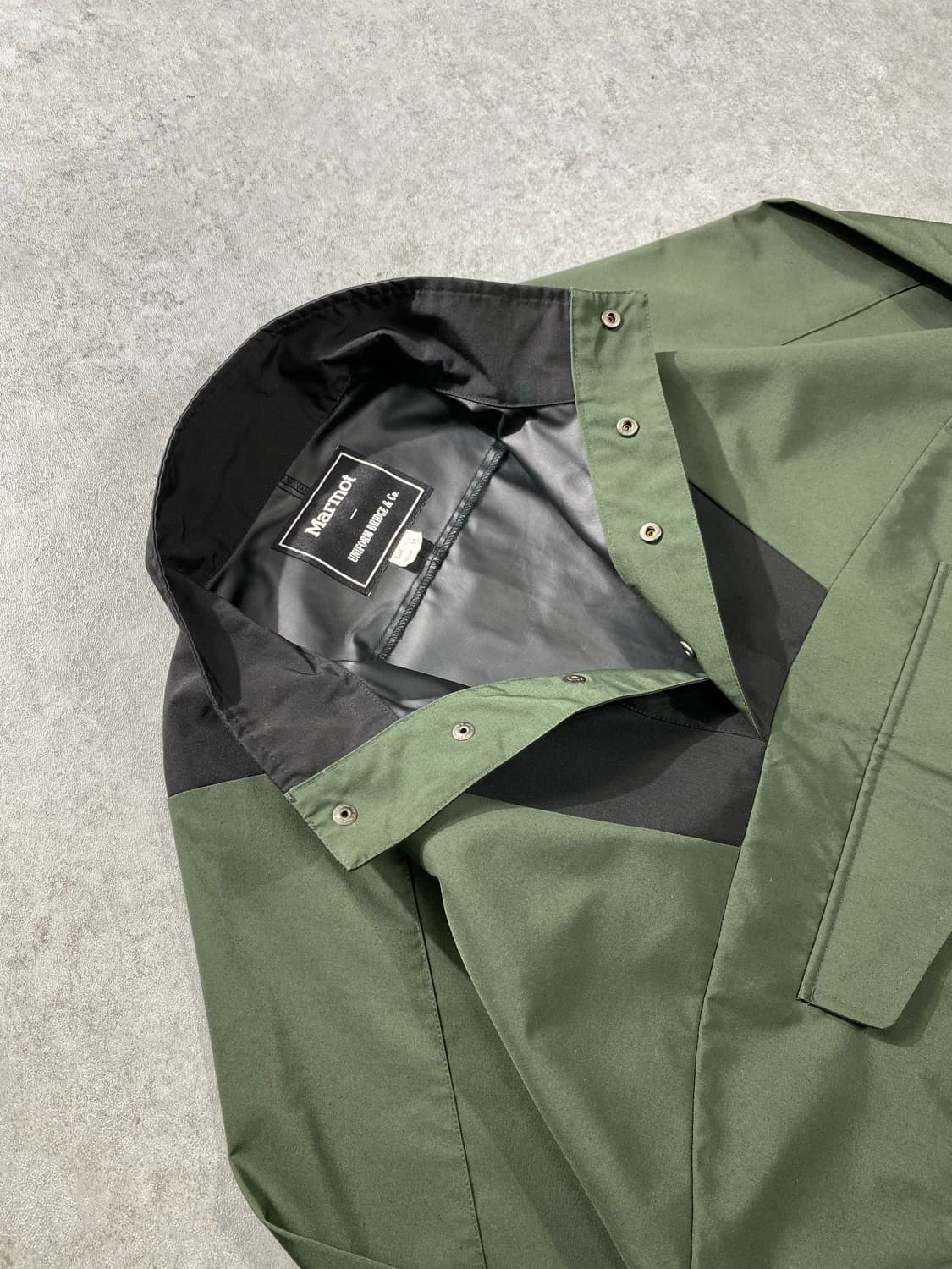 [M] Marmot x 유니폼브릿지 아웃도어 폴리쉘 아노락 상품이미지4