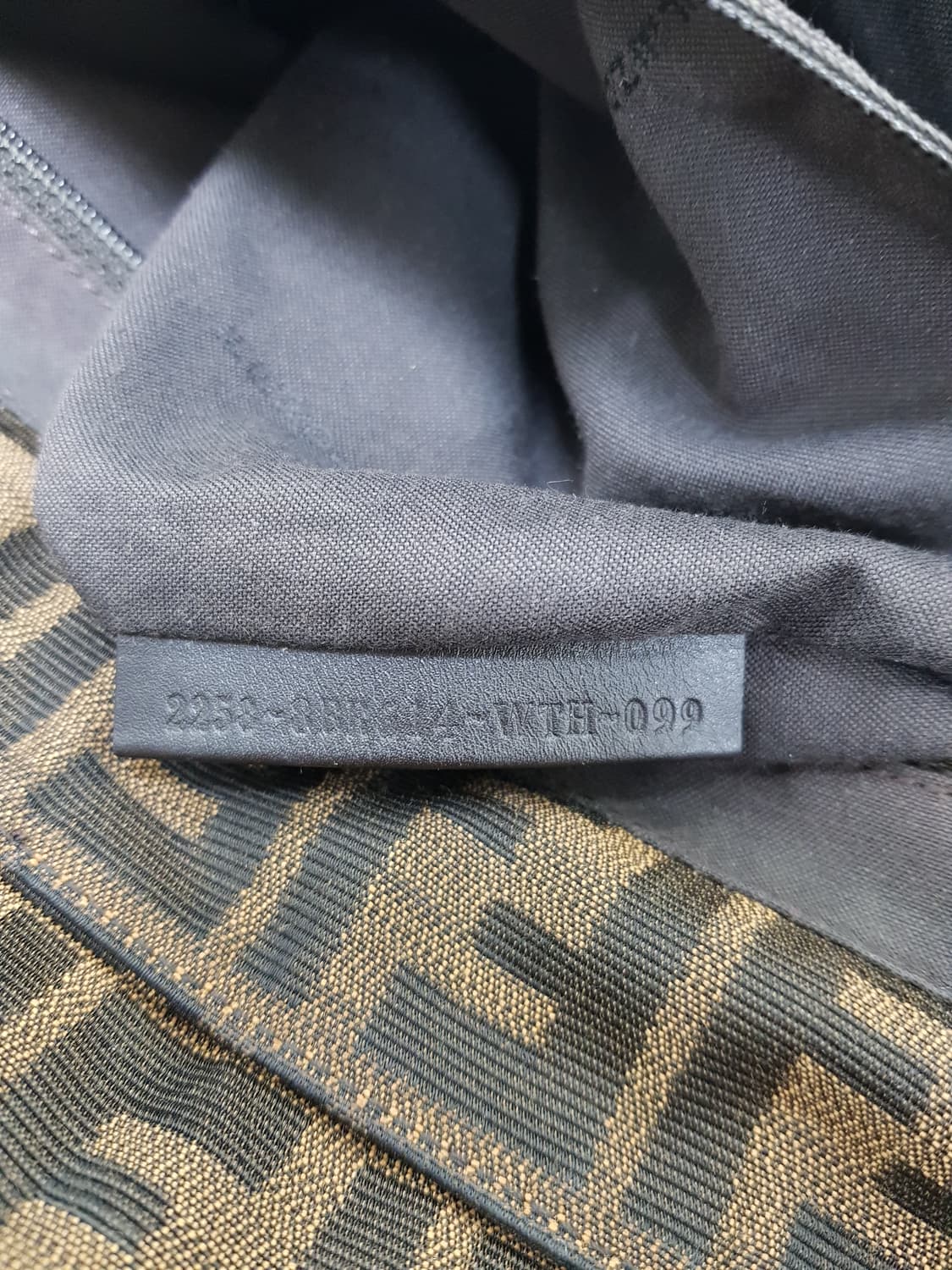 [정품] 펜디 주카 미아 체인숄더백 상품이미지10