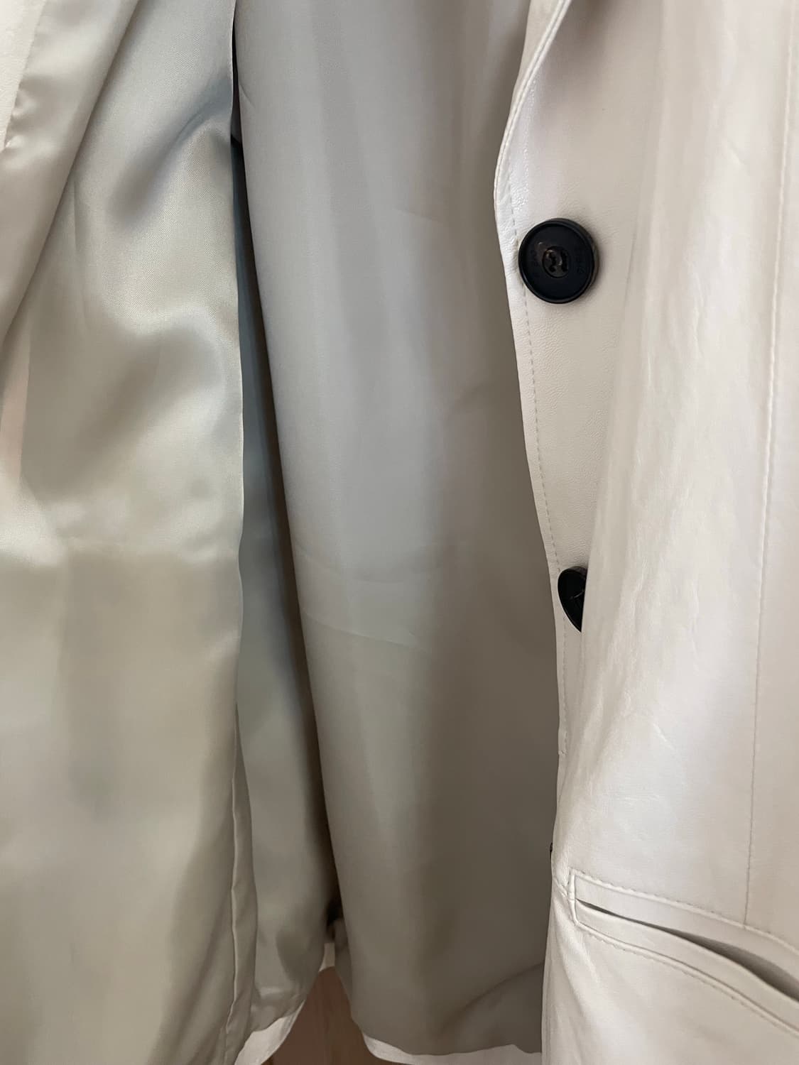 에스이오 seo 와이드 화이트 레더 재킷 상품이미지3