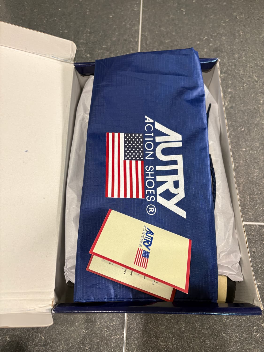 오트리 메달리스트 미드 남성용 네이비+화이트 상품이미지9