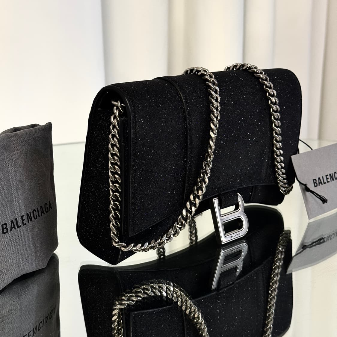 발렌시아가 아워글래스 체인 WOC 글리터 블랙 상품이미지3