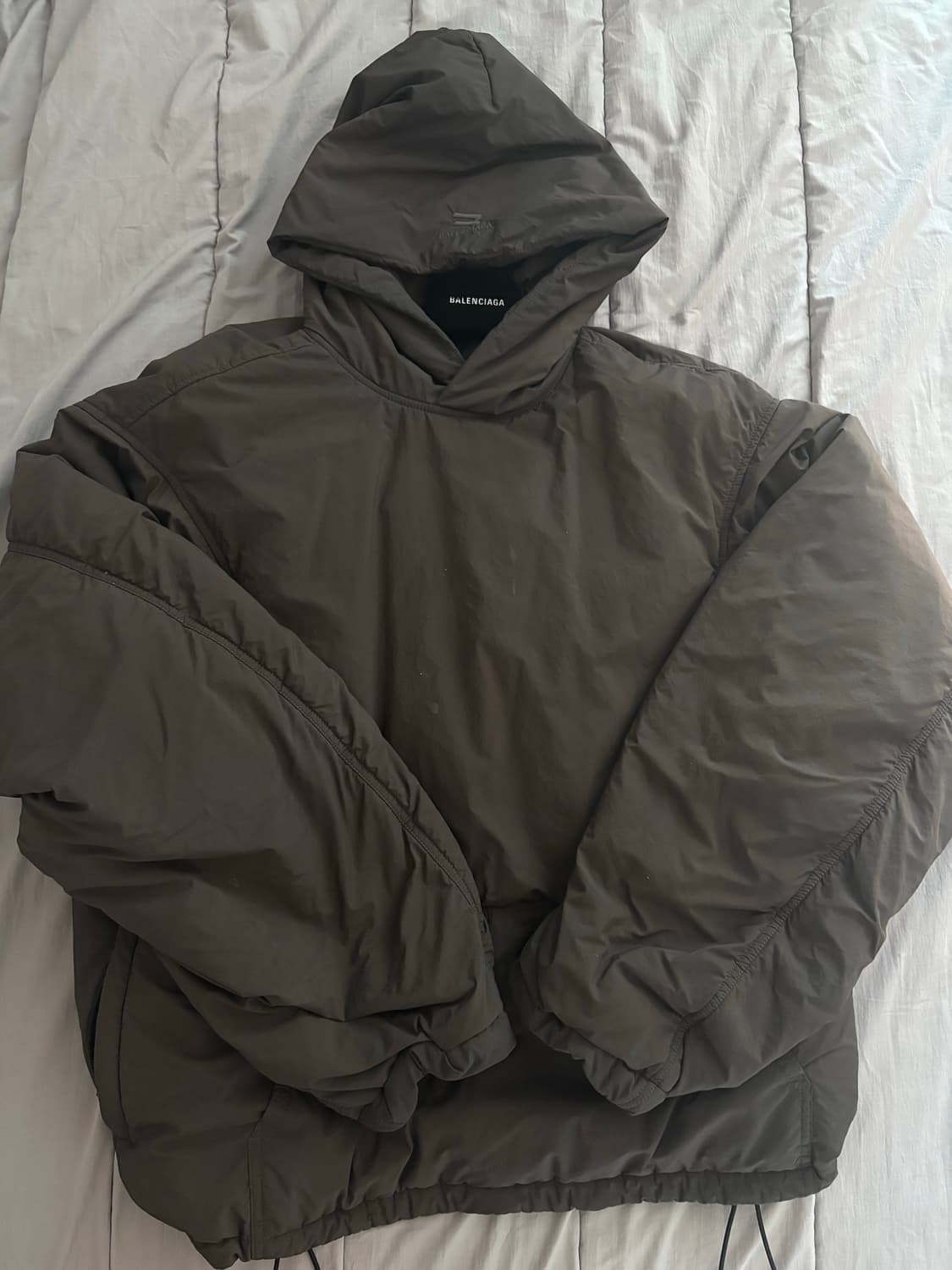 발렌시아가 스포티 B 나일론 패디드 풀오버 후드 블랙 2사이즈 상품이미지1