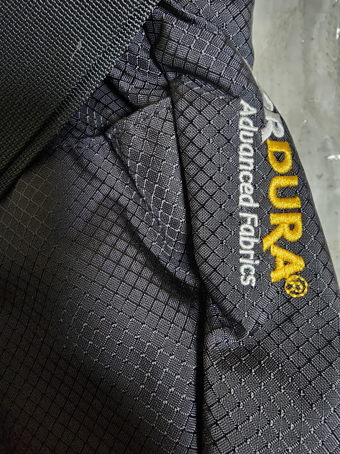 슈프림 스몰 메신저백 블랙 - 22SS 상품이미지4