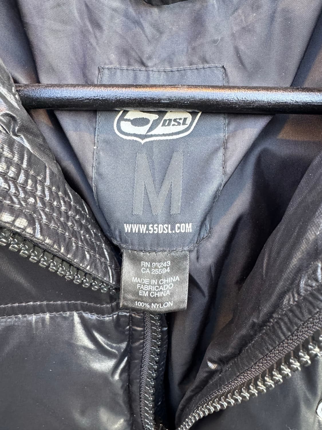 디젤 By 55DSL 유광 블랙 패딩  상품이미지4