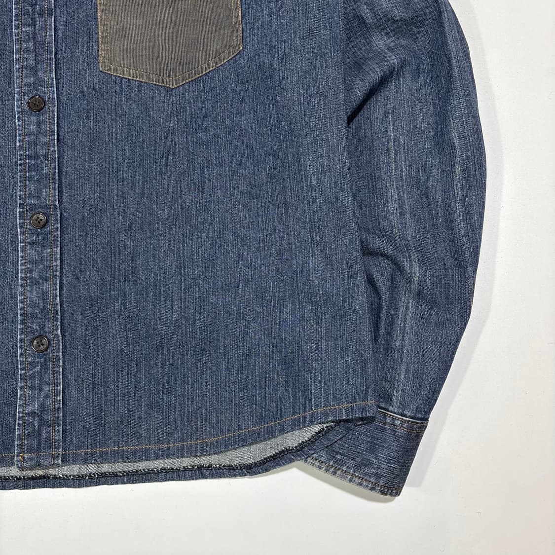 리바이스 웨스턴 배색 데님 셔츠 상품이미지2