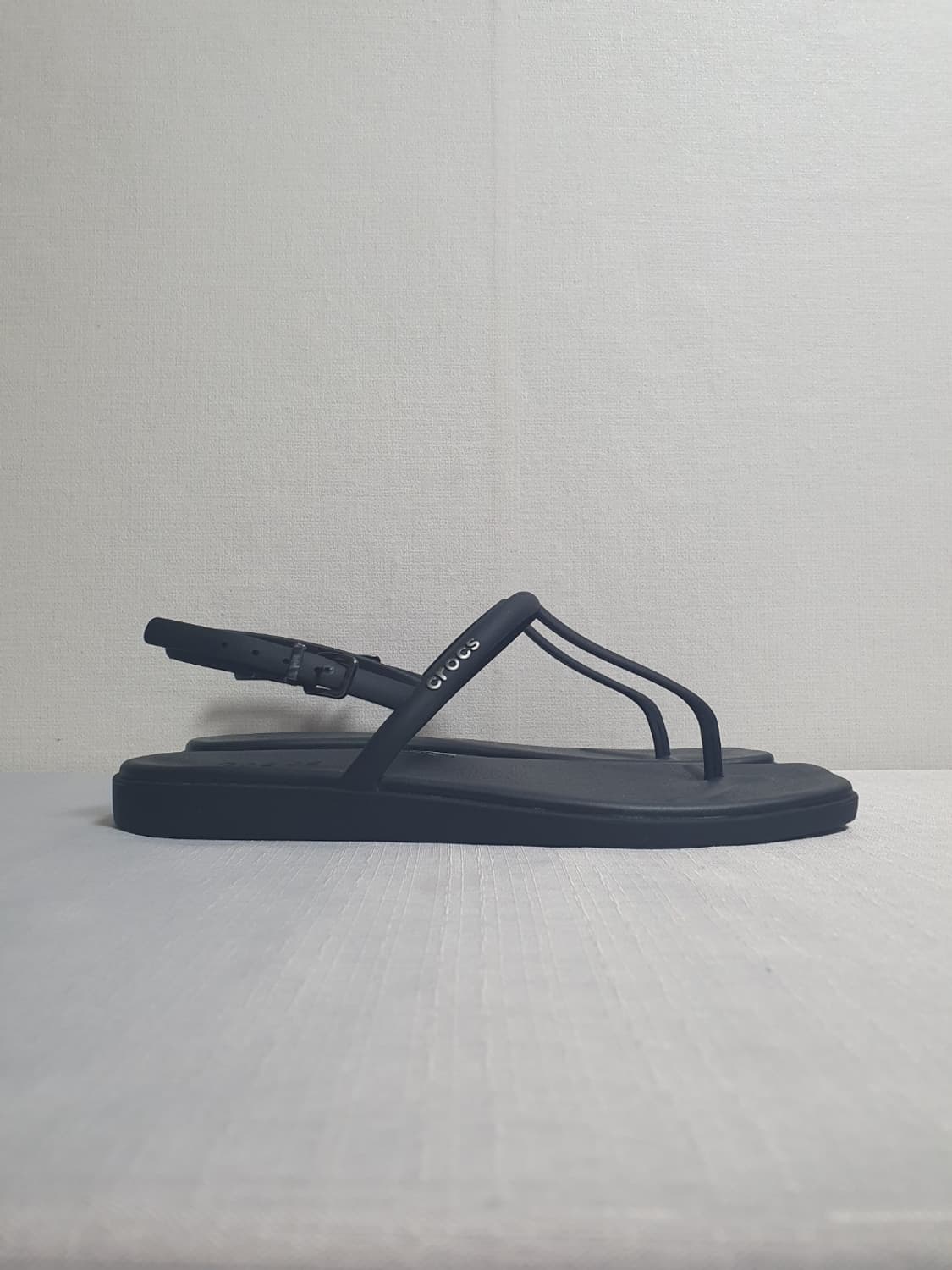 240mm 크록스 마이애미 통 플립플랍 블랙  상품이미지2