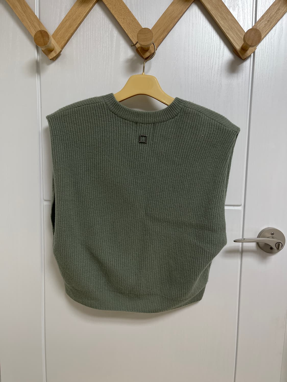 우영미 22fw 백로고 베스트 46사이즈 상품이미지2