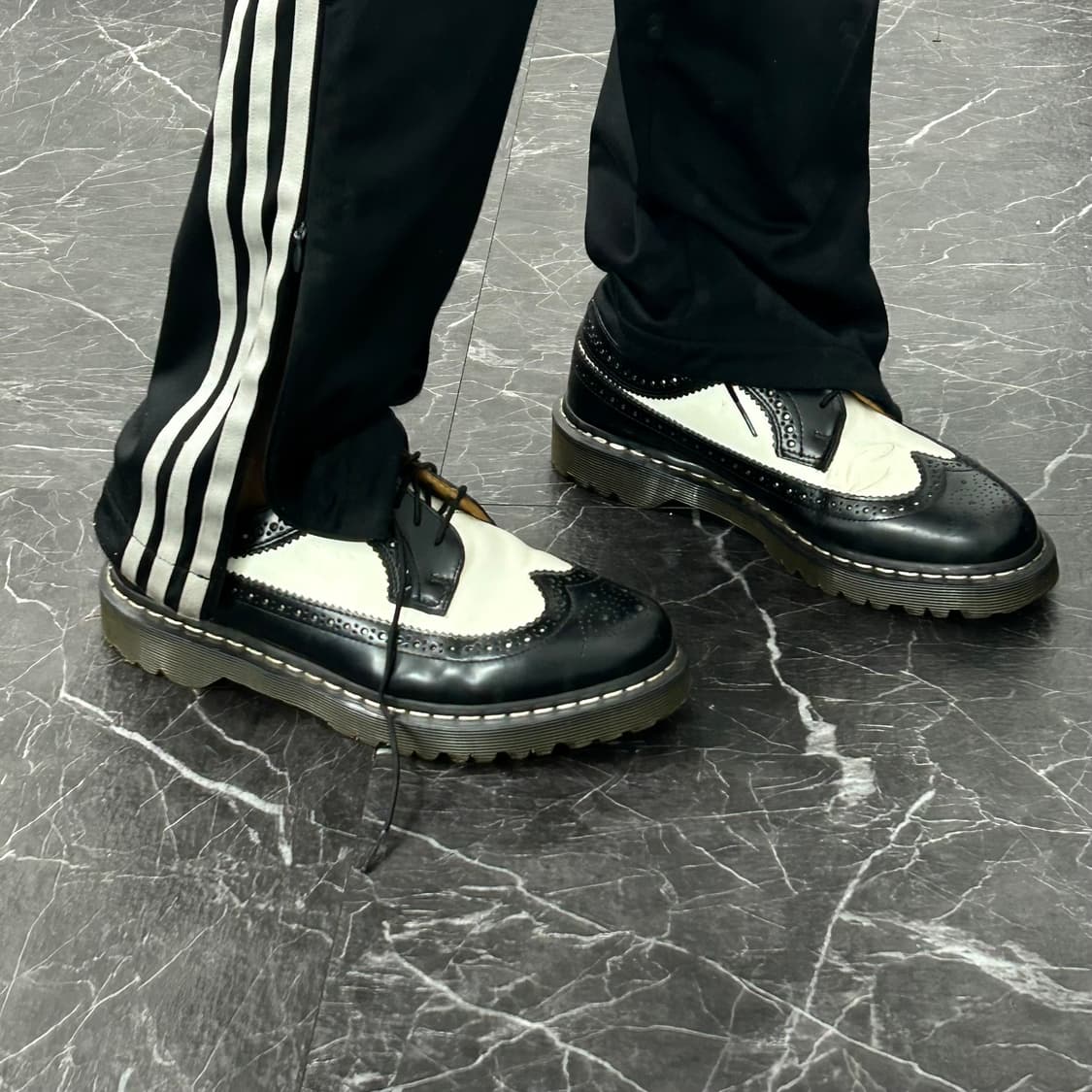 닥터마틴 5홀 미키마우스 윙팁 상품이미지3