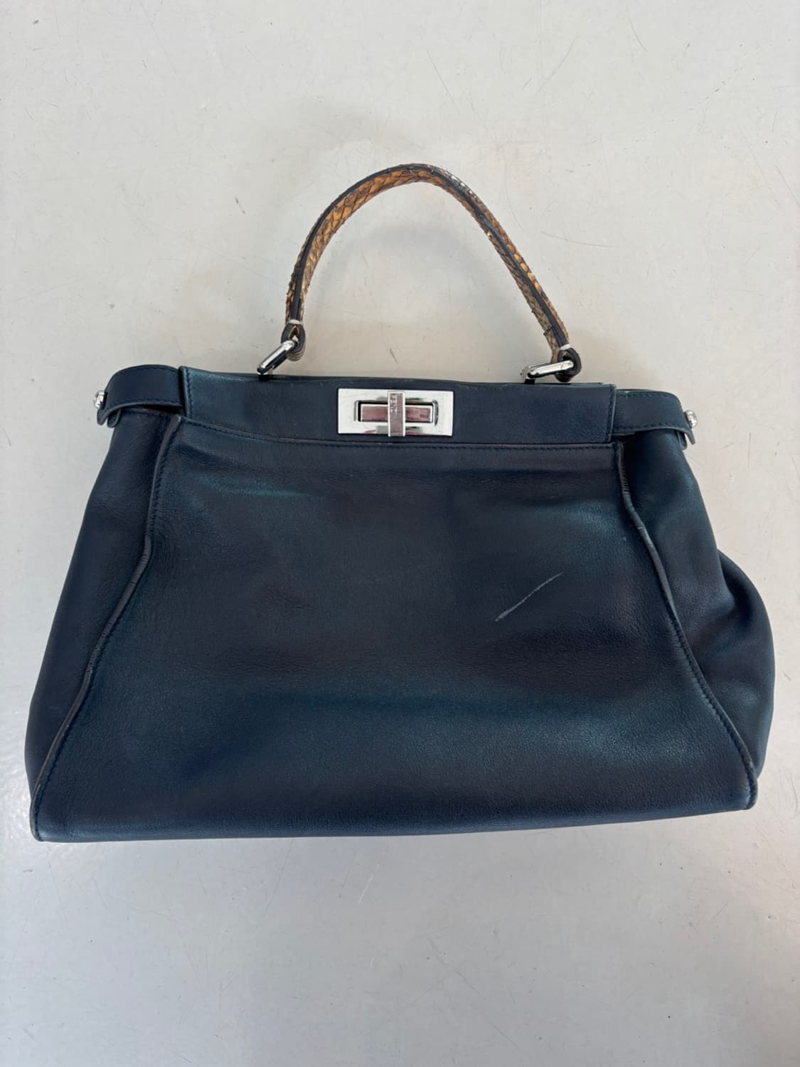 Vintage Fendi Leather Bag 상품이미지3