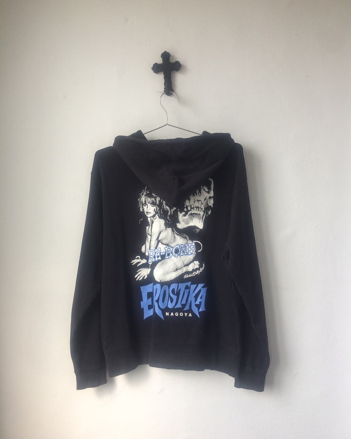 Back printing point hood zip up 상품이미지1
