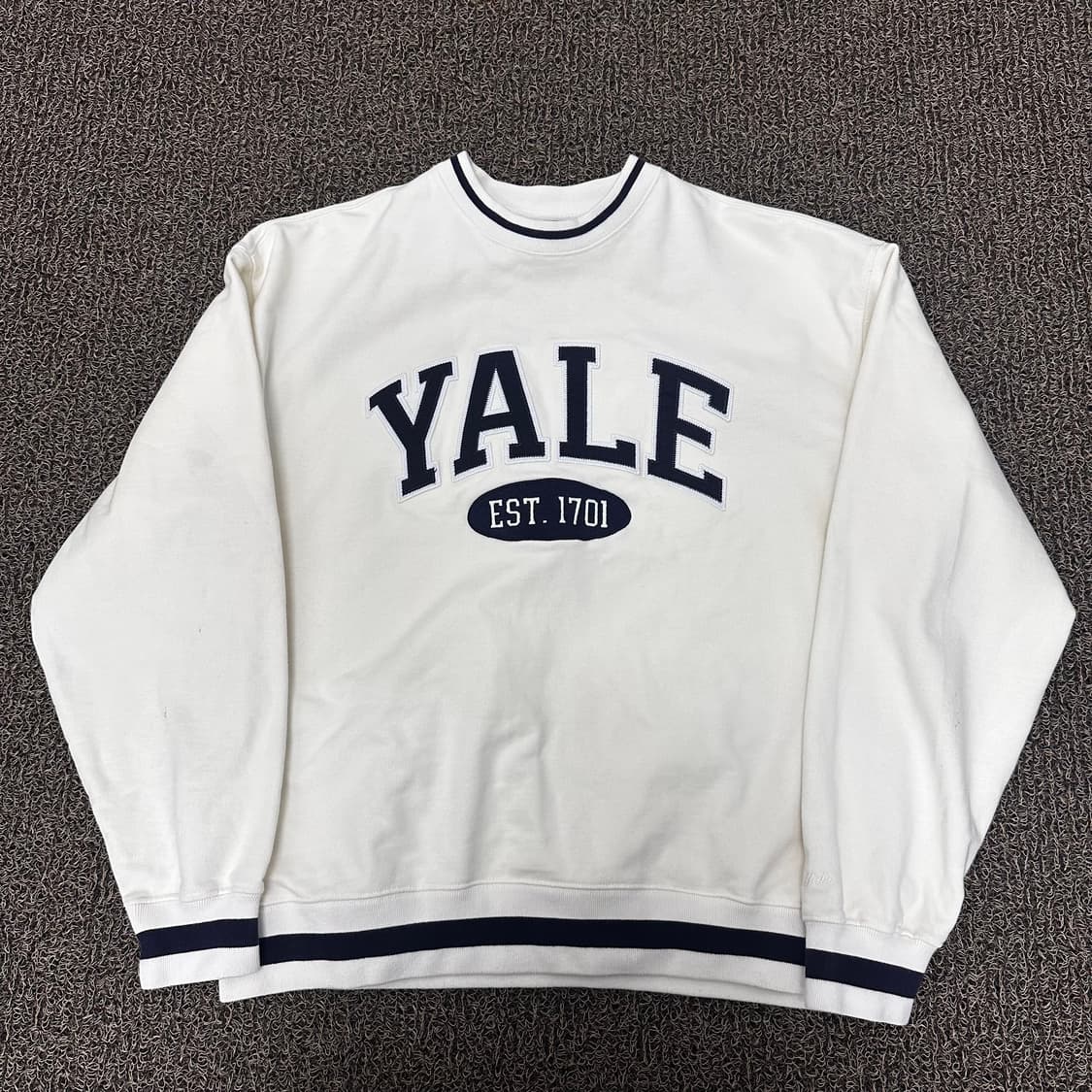 YALE 예일 맨투맨 아이보리 M 상품이미지1