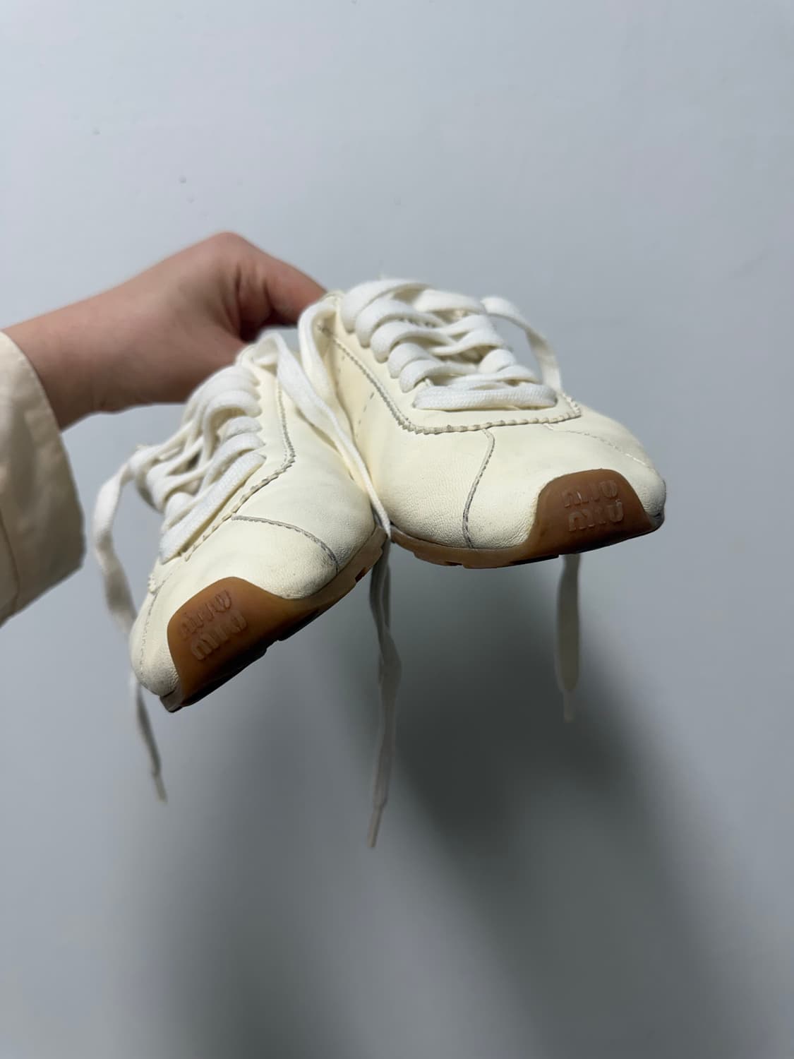 [정품] 미우미우 풀룸 아파 레더 스니커즈 230-235 상품이미지10