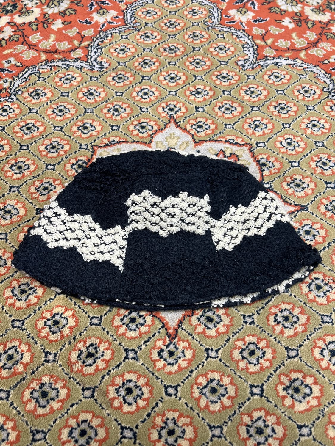 [OS] 포에지담 니트 버킷햇 블랙 화이트 상품이미지3