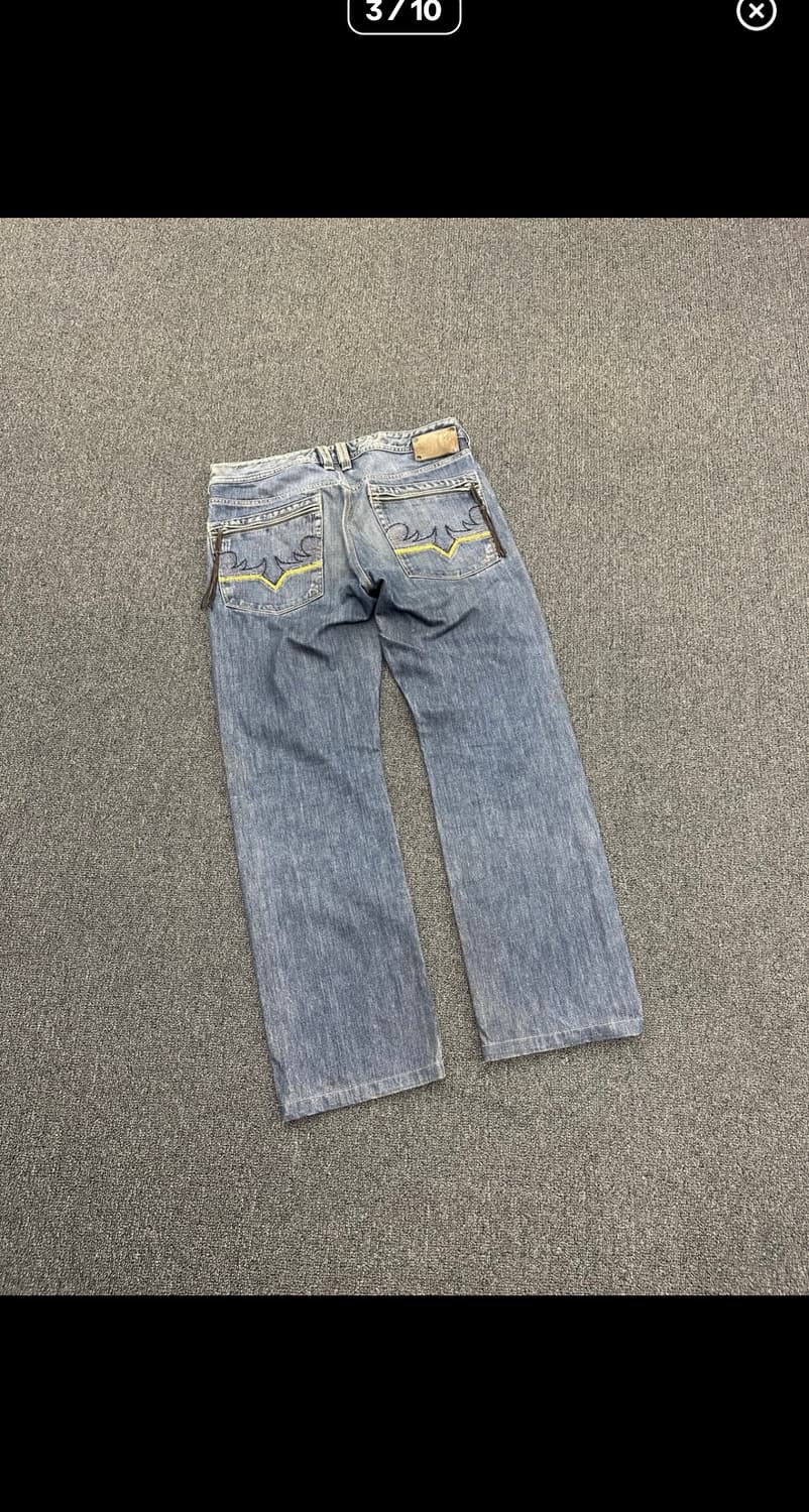 32) 디젤 빈티지 워싱 자수 데님팬츠 상품이미지4