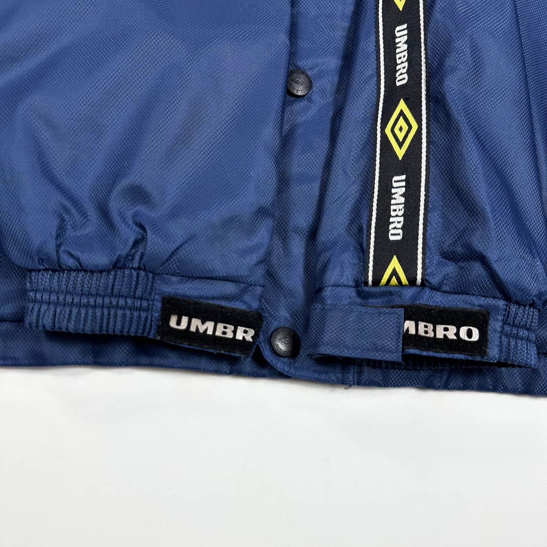 엄브로 올드스쿨 사이드라인 바람막이 3XL 상품이미지4