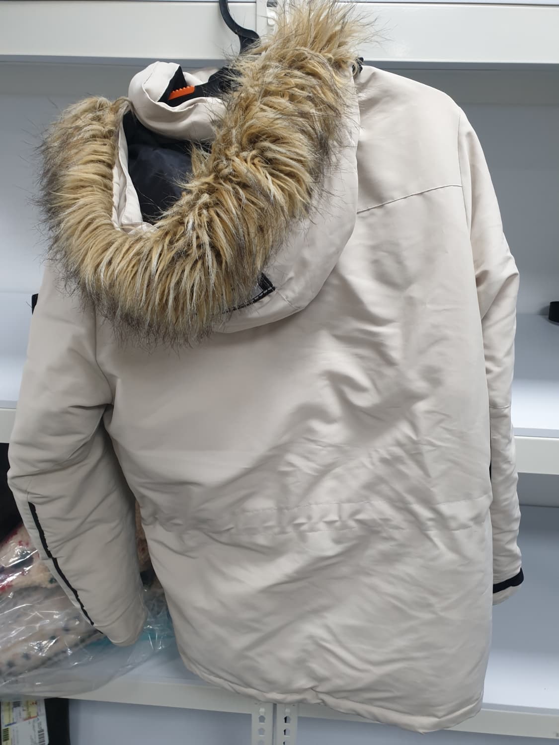 내셔널지오그래픽 정품 오리털패딩 95사이즈 팝니다 상품이미지2