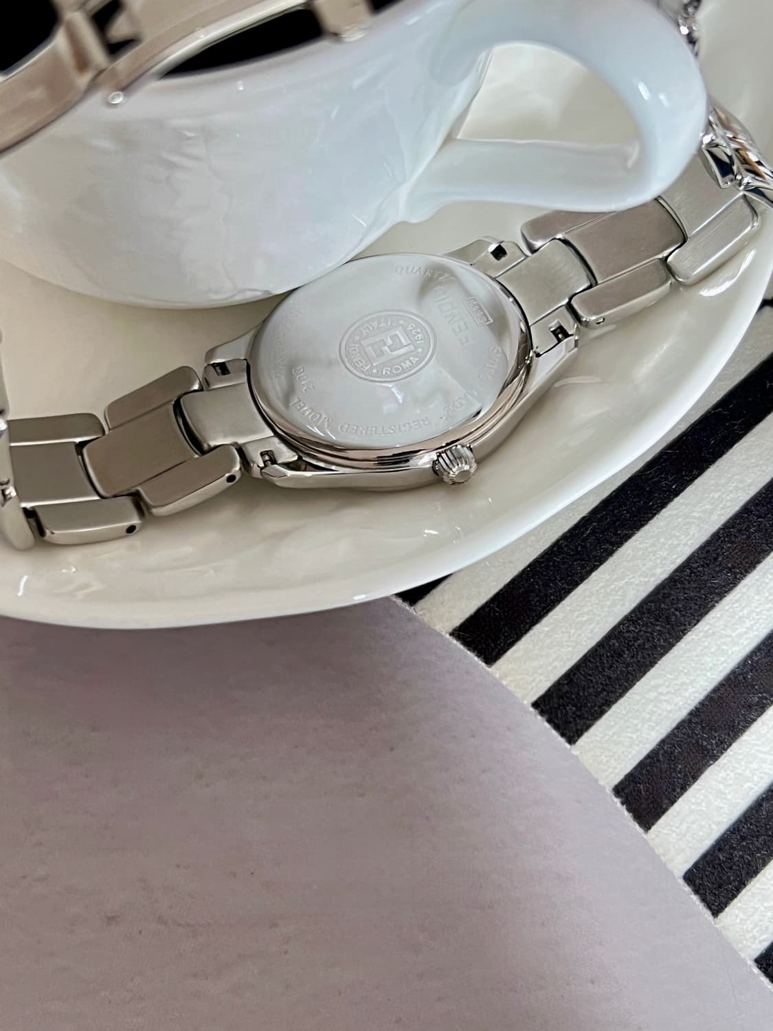 FENDI 실버 라운드 다이얼 펜디 남성 시계  상품이미지10