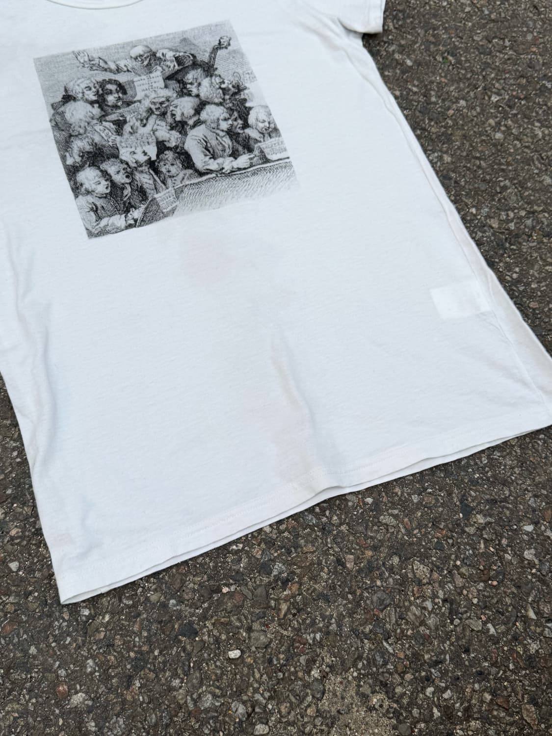 Duck And Cover – Graphic T-Shirt 상품이미지5