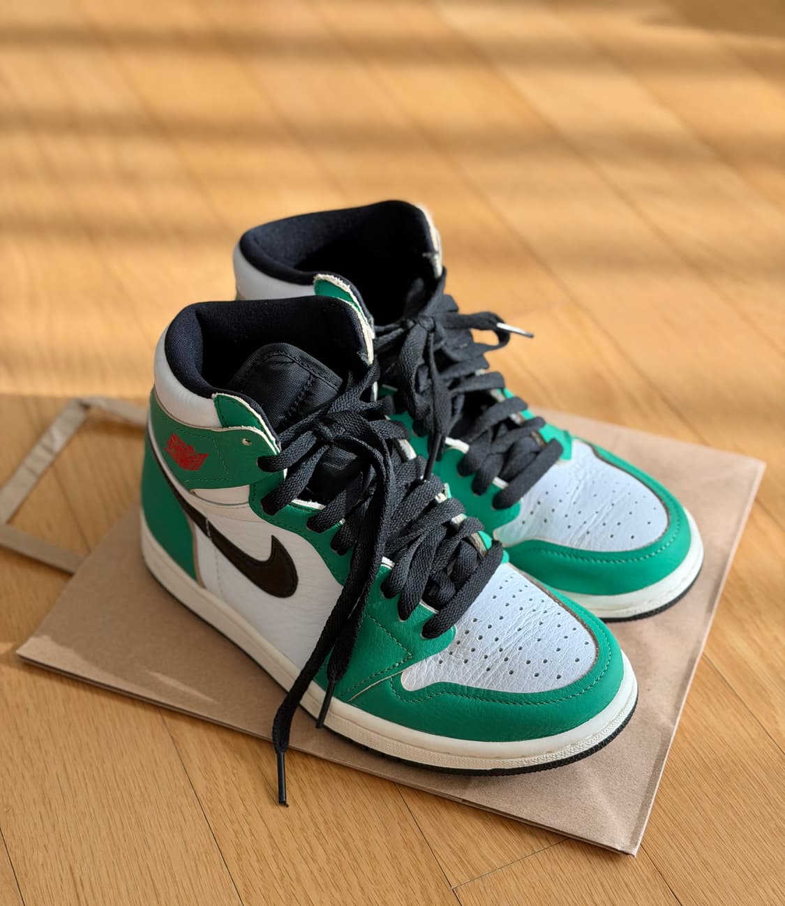 나이키 조던1 하이 럭키 그린 상품이미지1
