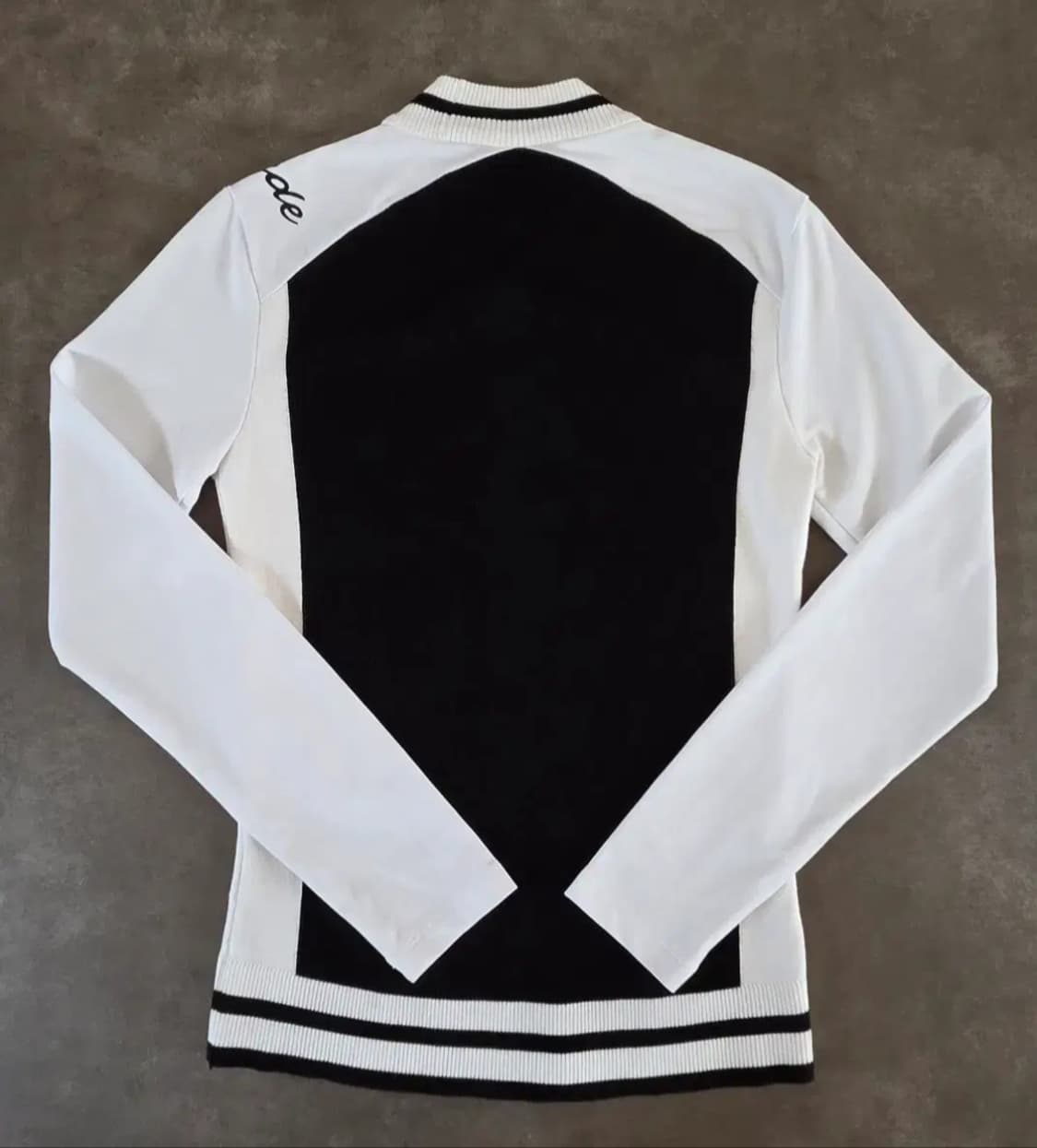 테일러메이드  여성 골지니트블럭 하프이넥 골프 니트 66사이즈 상품이미지4