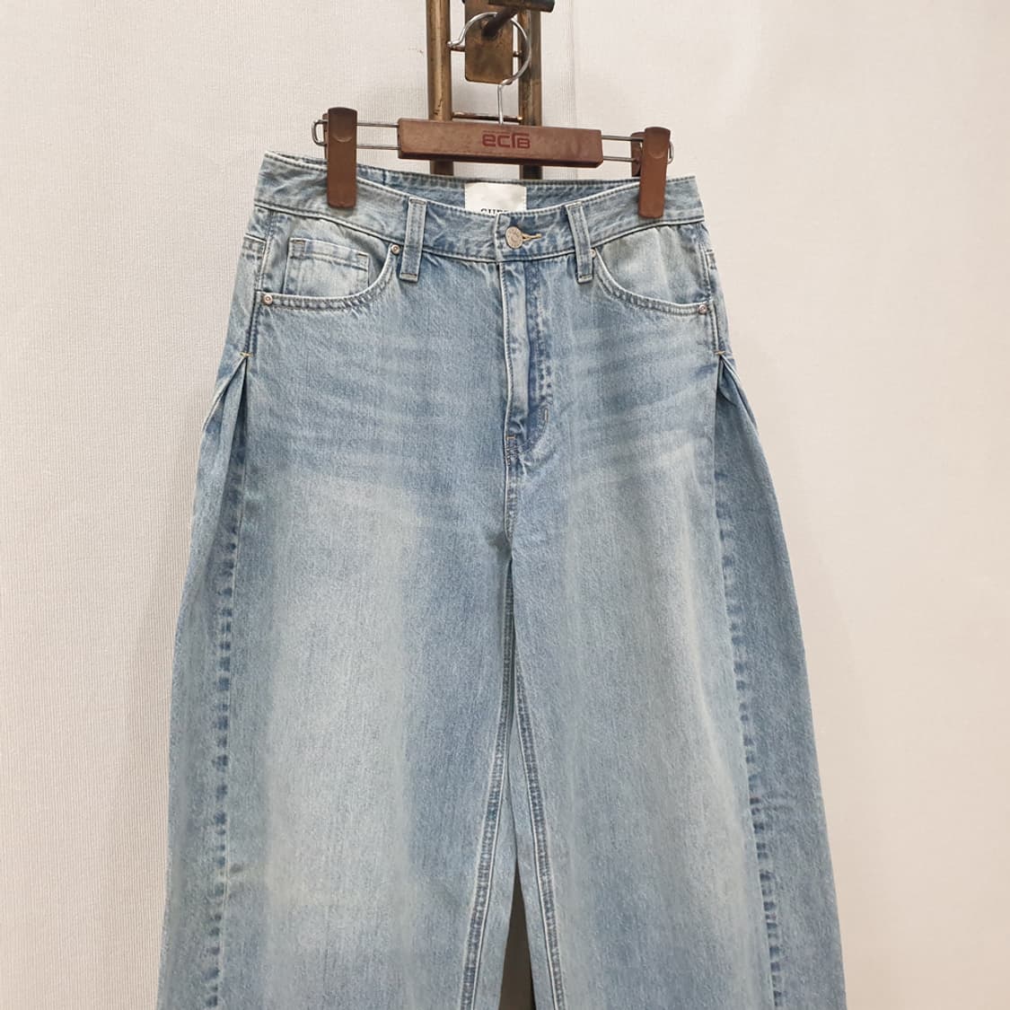 게스 LBL톤 사이드 핀턱 와이드 팬츠(26) 상품이미지2