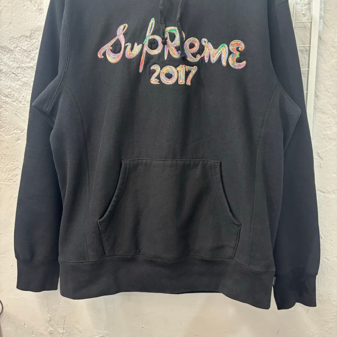 17fw 슈프림 헤비 웨이트 브러쉬 로고 블랙 후드 티셔츠 L 상품이미지4