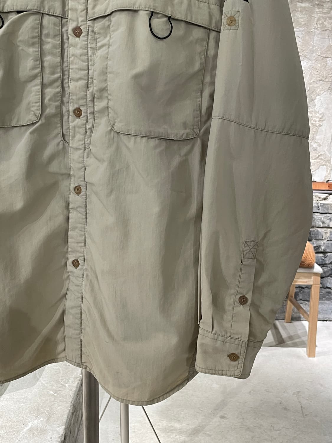 노스페이스 베이지 벨크로 포켓 폴리에스터 셔츠 상품이미지5