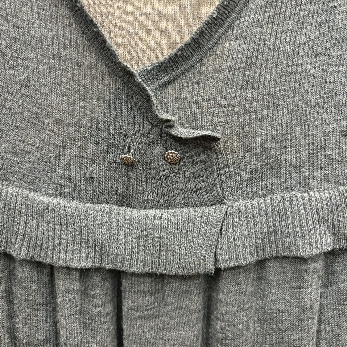 막스앤코 시스루 니트 롱 원피스 허리 밴드 디테일 루즈핏 차콜 그레이 상품이미지6