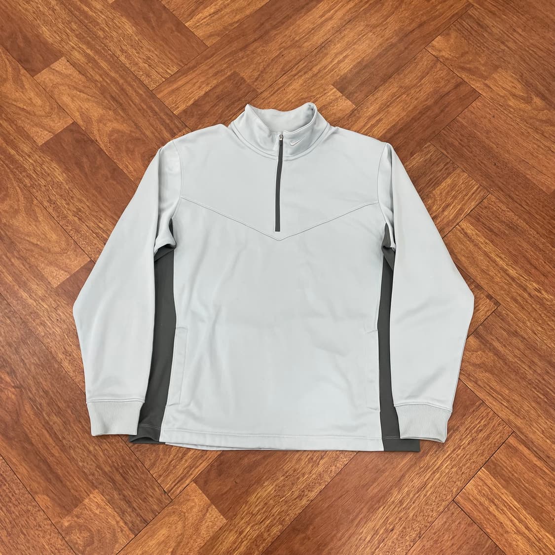 나이키 기모 반집업 긴팔티 상품이미지1