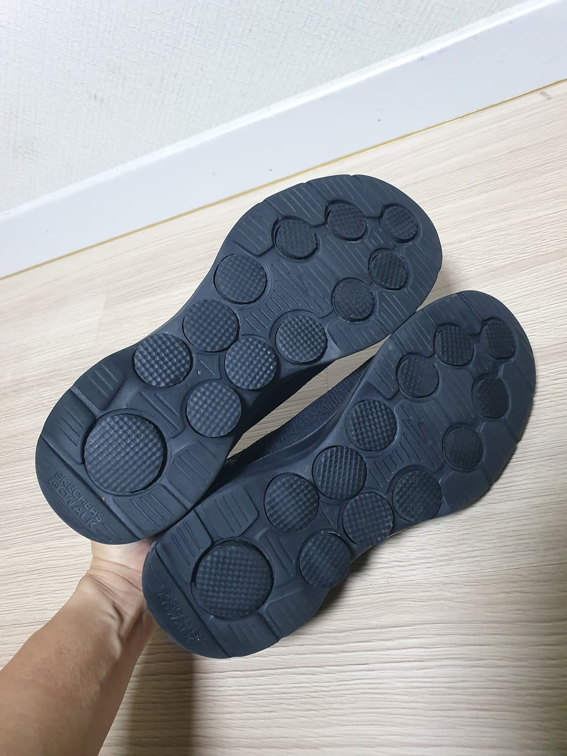 스케쳐스 고워크 슬립온 블랙 270 상품이미지6