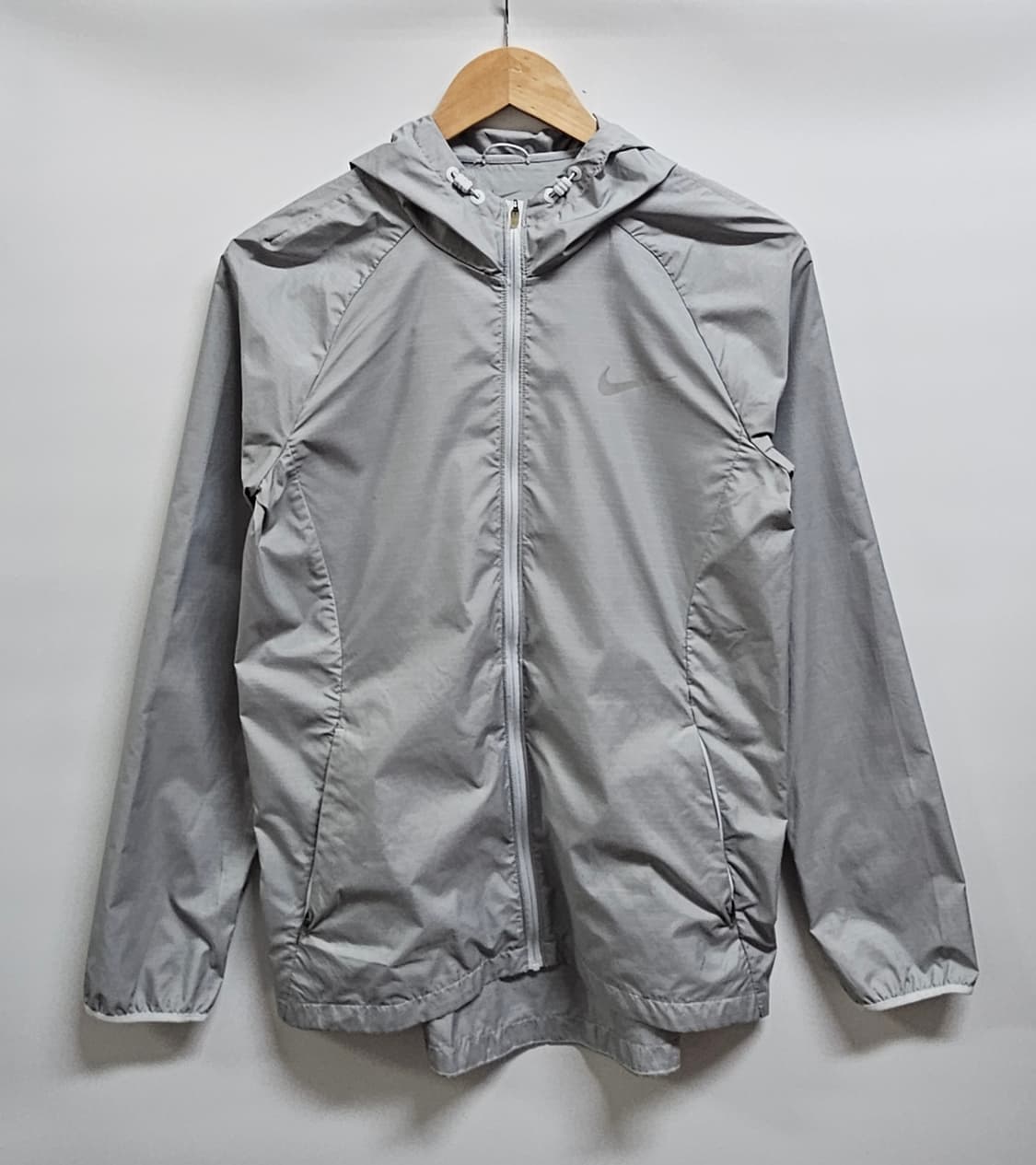 나이키 여성 러닝 바람막이 M 상품이미지1